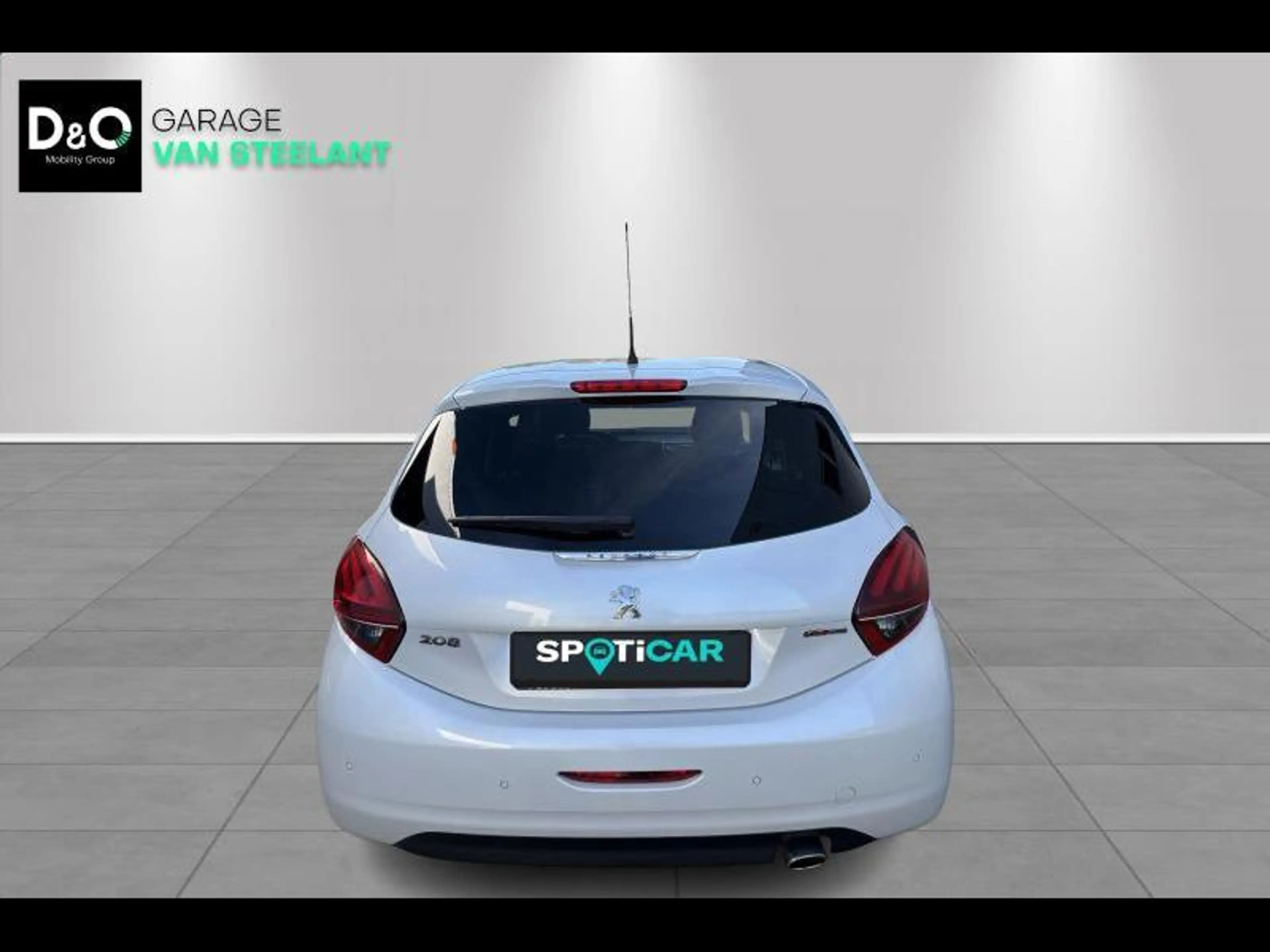 Peugeot 208 GT-Line.CAM.SENS.CARPLAY.LEDER — photo 5