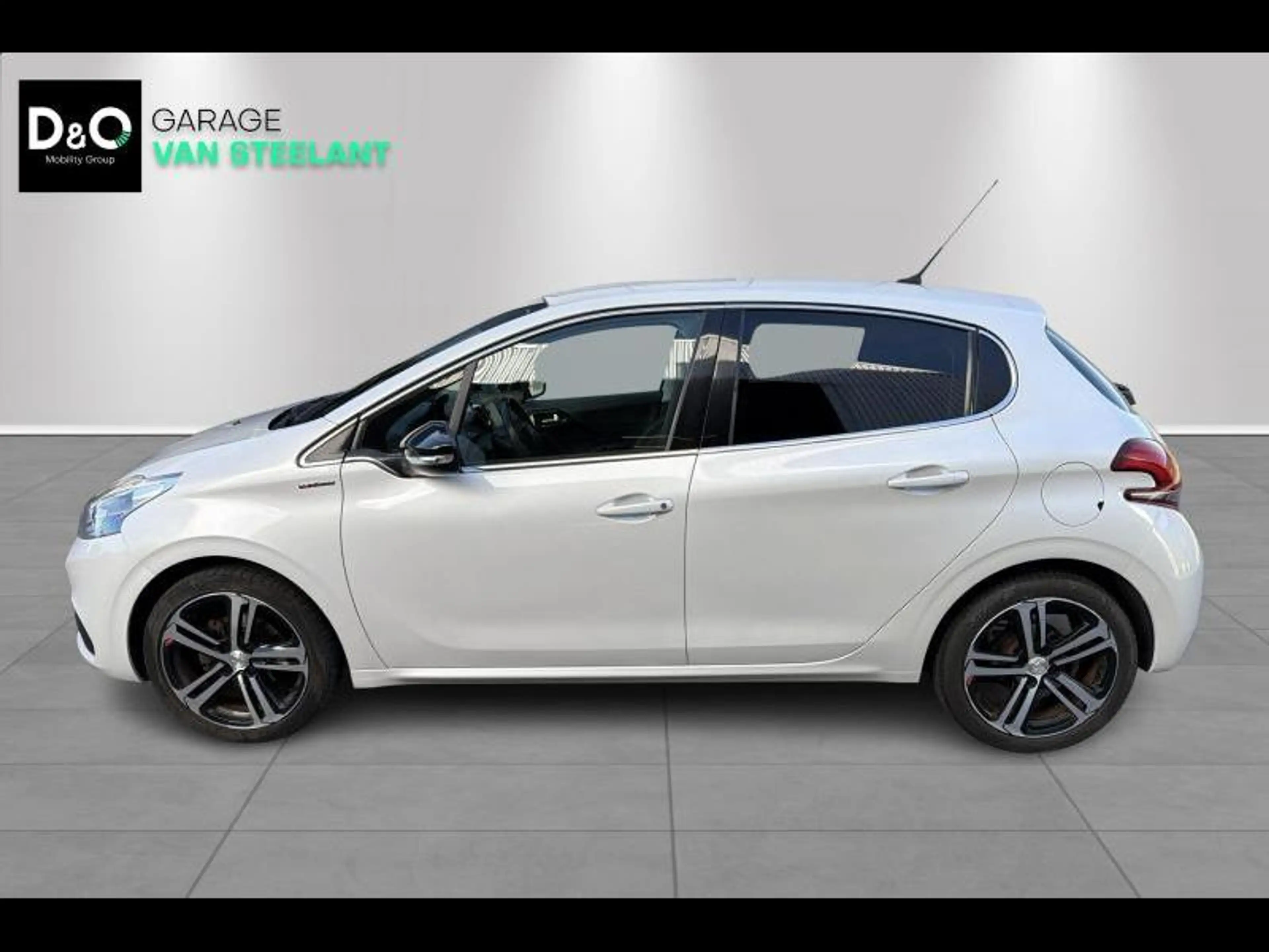 Peugeot 208 GT-Line.CAM.SENS.CARPLAY.LEDER — photo 7