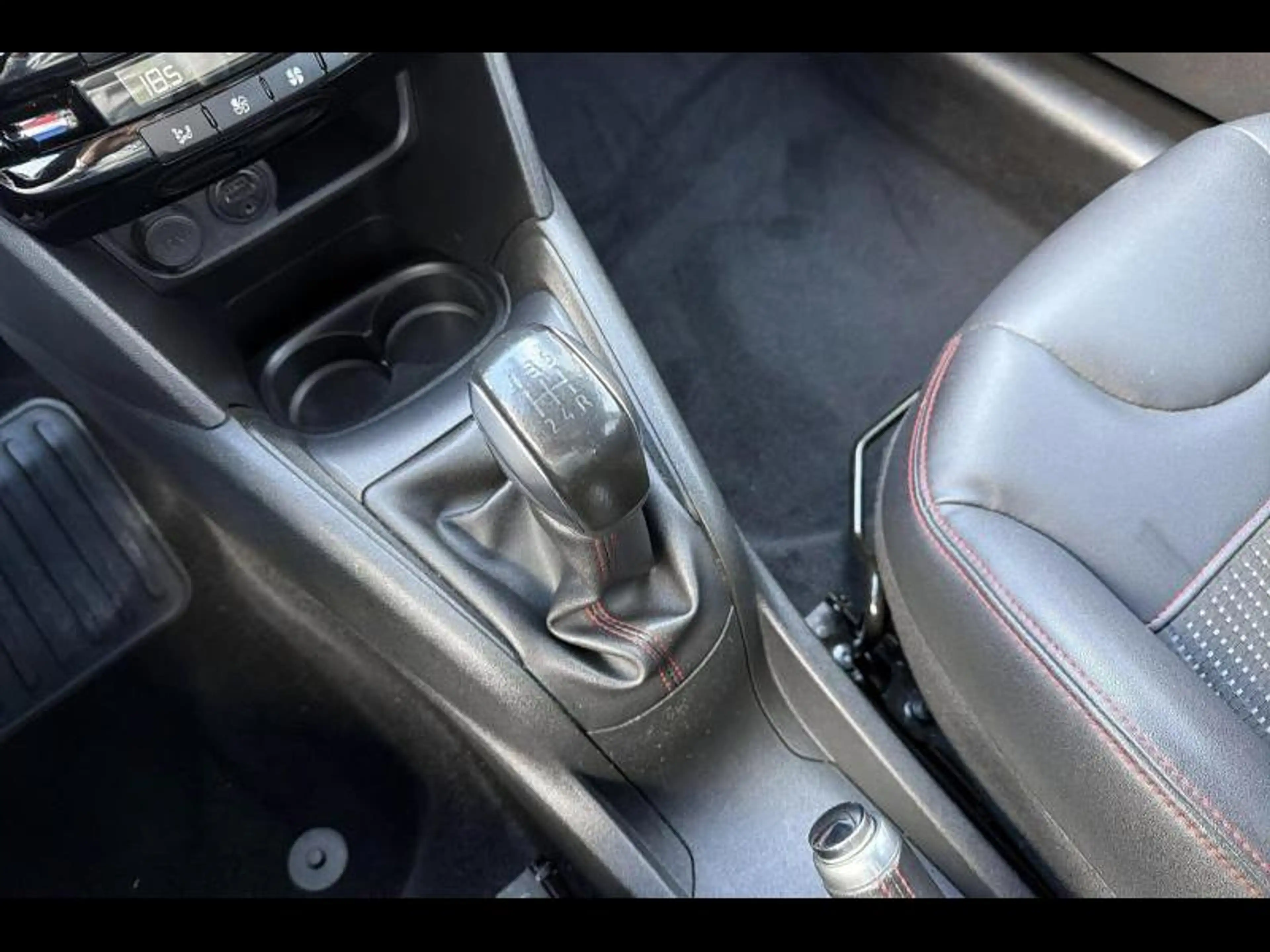 Peugeot 208 GT-Line.CAM.SENS.CARPLAY.LEDER — photo 15