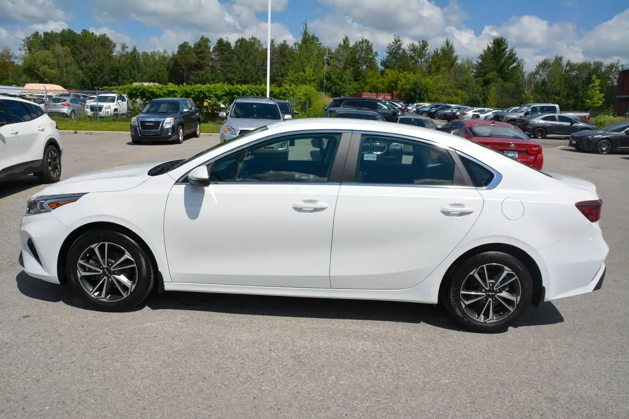 Kia Forte снимка Kia Forte