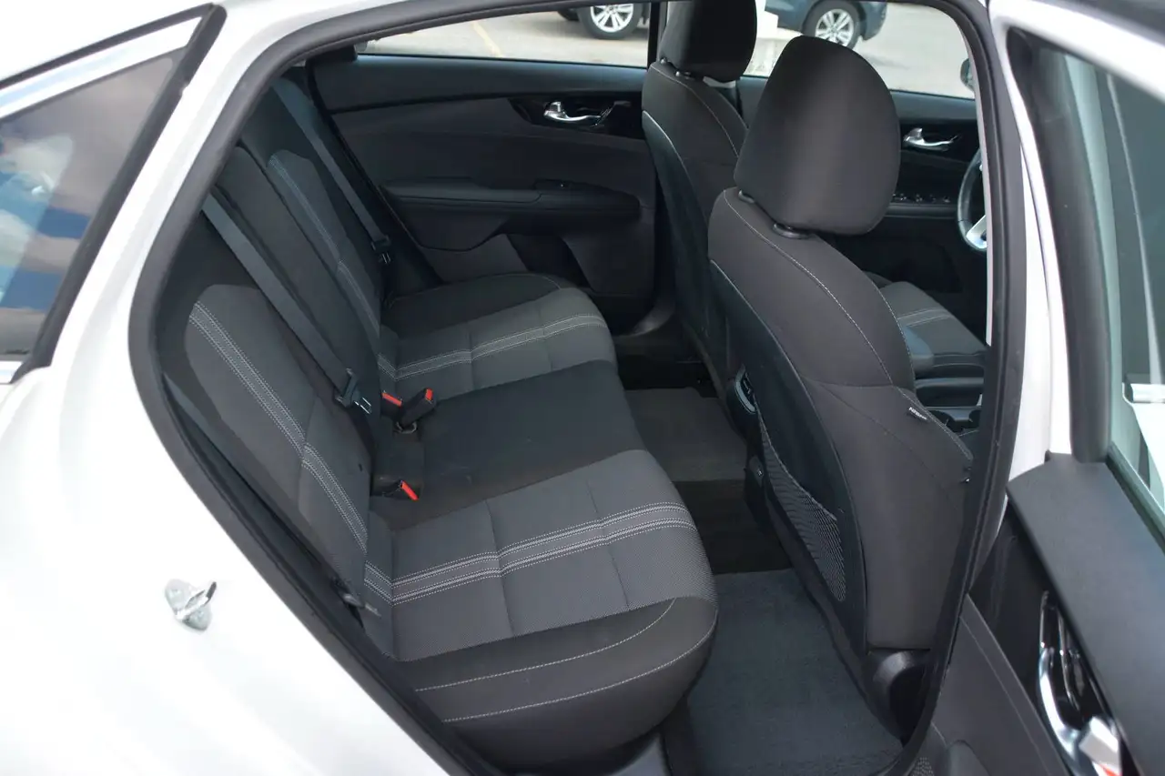 Kia Forte снимка Kia Forte