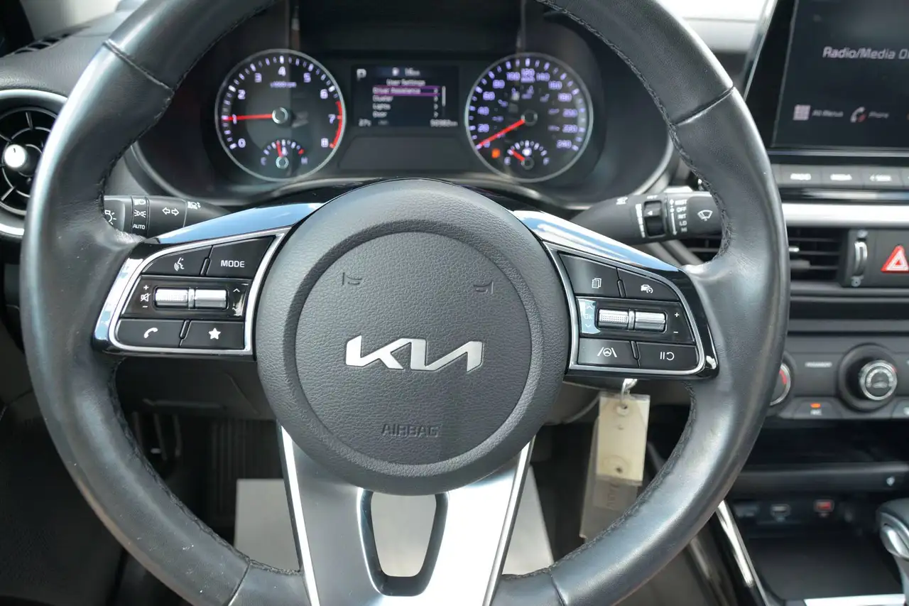 Kia Forte снимка Kia Forte