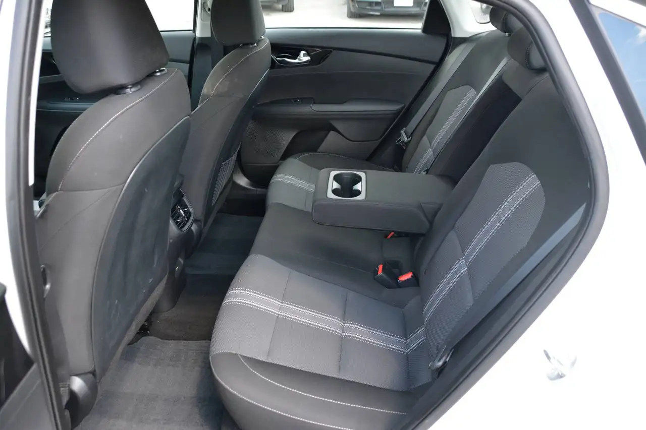 Kia Forte снимка Kia Forte