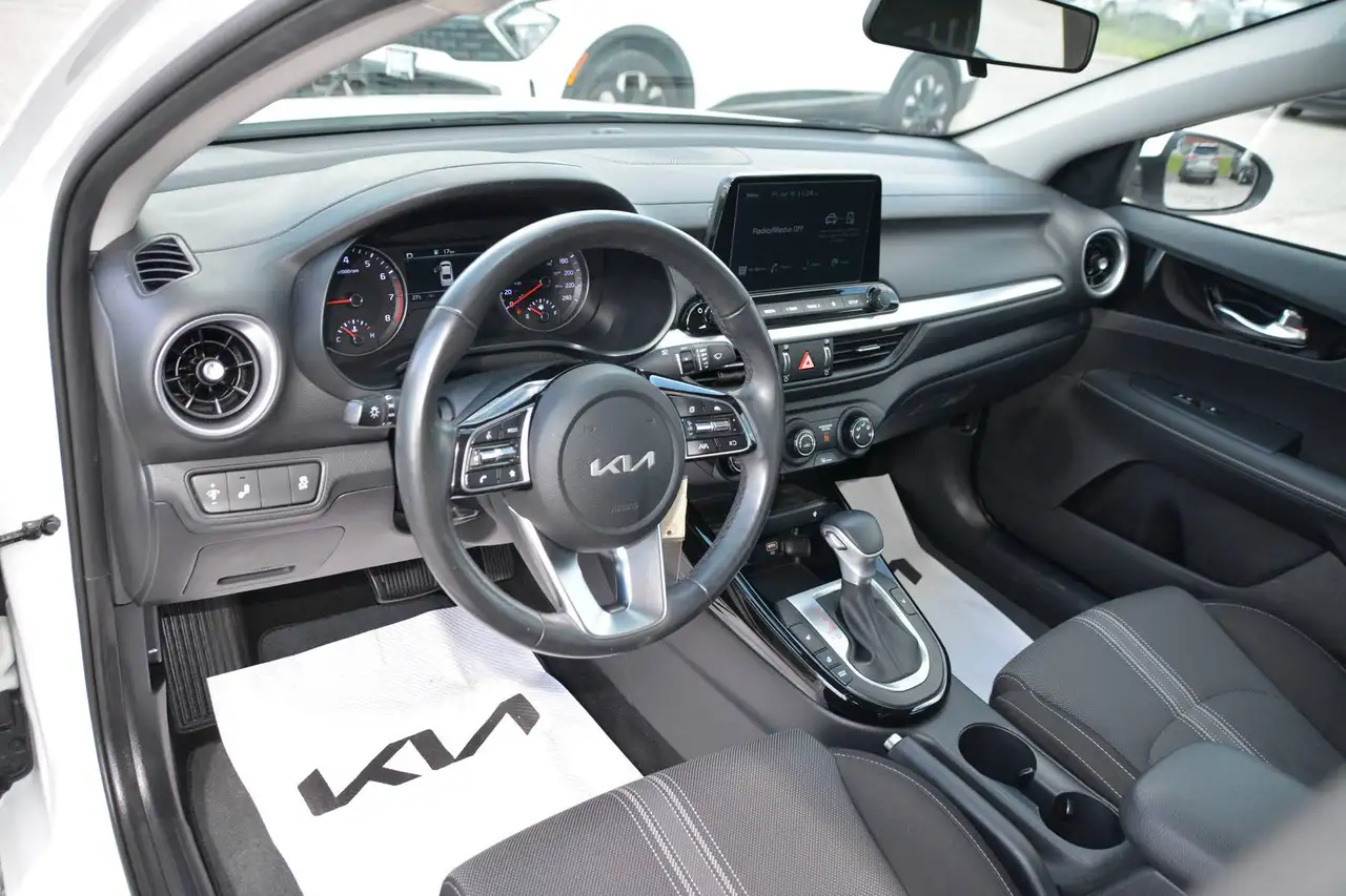 Kia Forte снимка Kia Forte