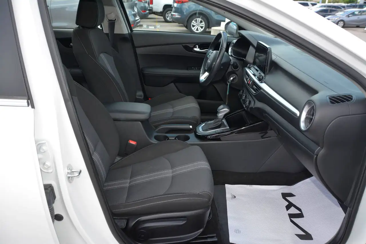 Kia Forte снимка Kia Forte