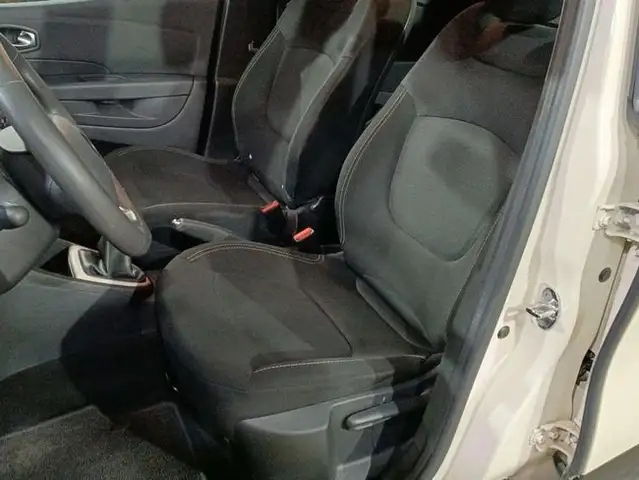 Renault Captur view 14