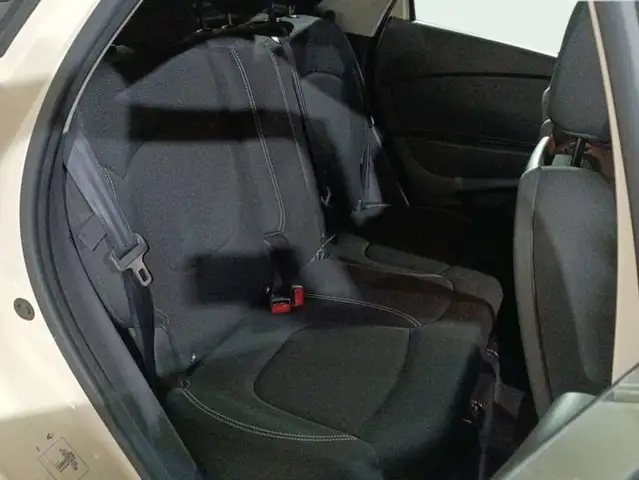 Renault Captur view 15