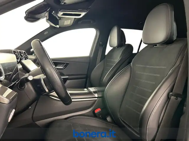 Mercedes-Benz GLC view 11