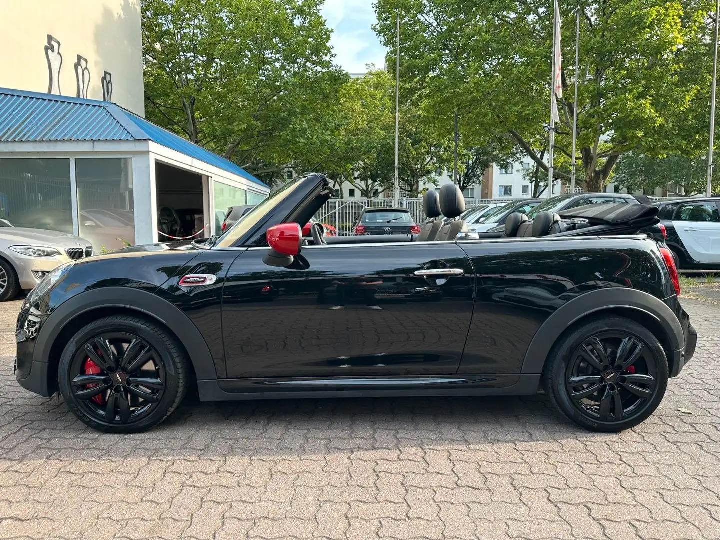 MINI John Cooper Works JohnCooperWorks Cabrio*SHZ*LEDER*H/K*KAM Чорний - 2