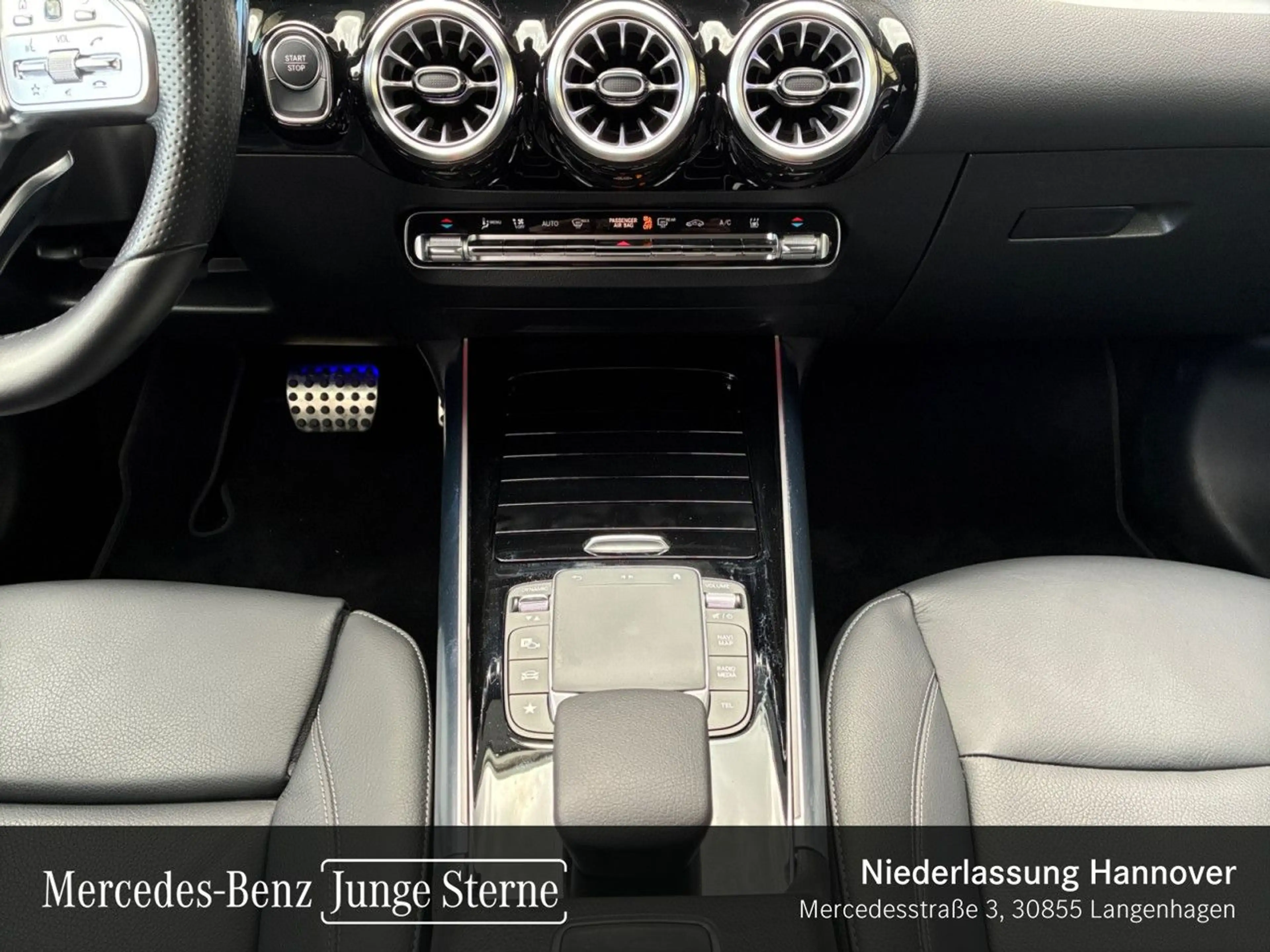 Mercedes-Benz EQA 250 AMG+PLUS-PAKET+PANO+360+MEMORY+KEYLESS — photo 15