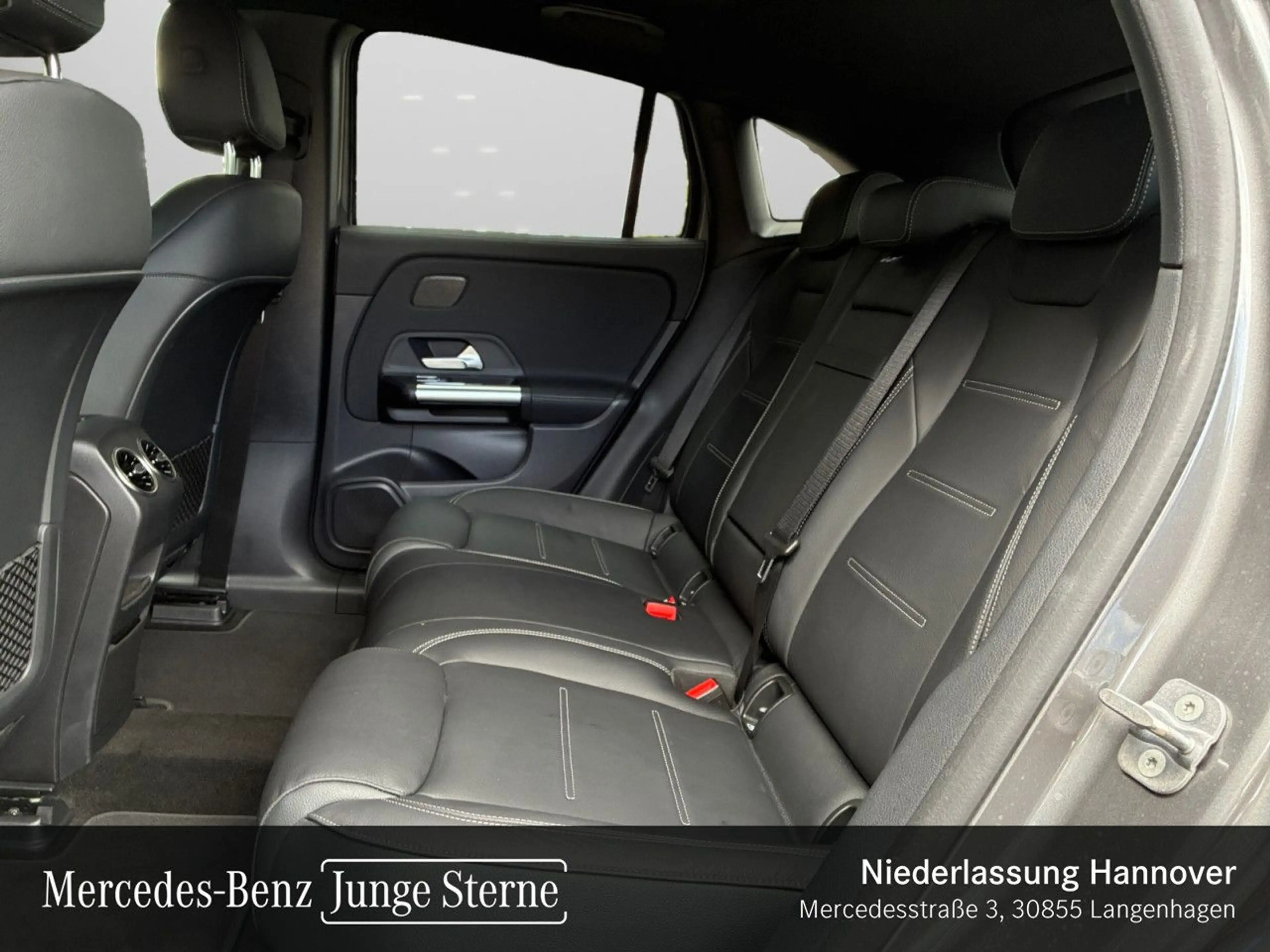 Mercedes-Benz EQA 250 AMG+PLUS-PAKET+PANO+360+MEMORY+KEYLESS — photo 12