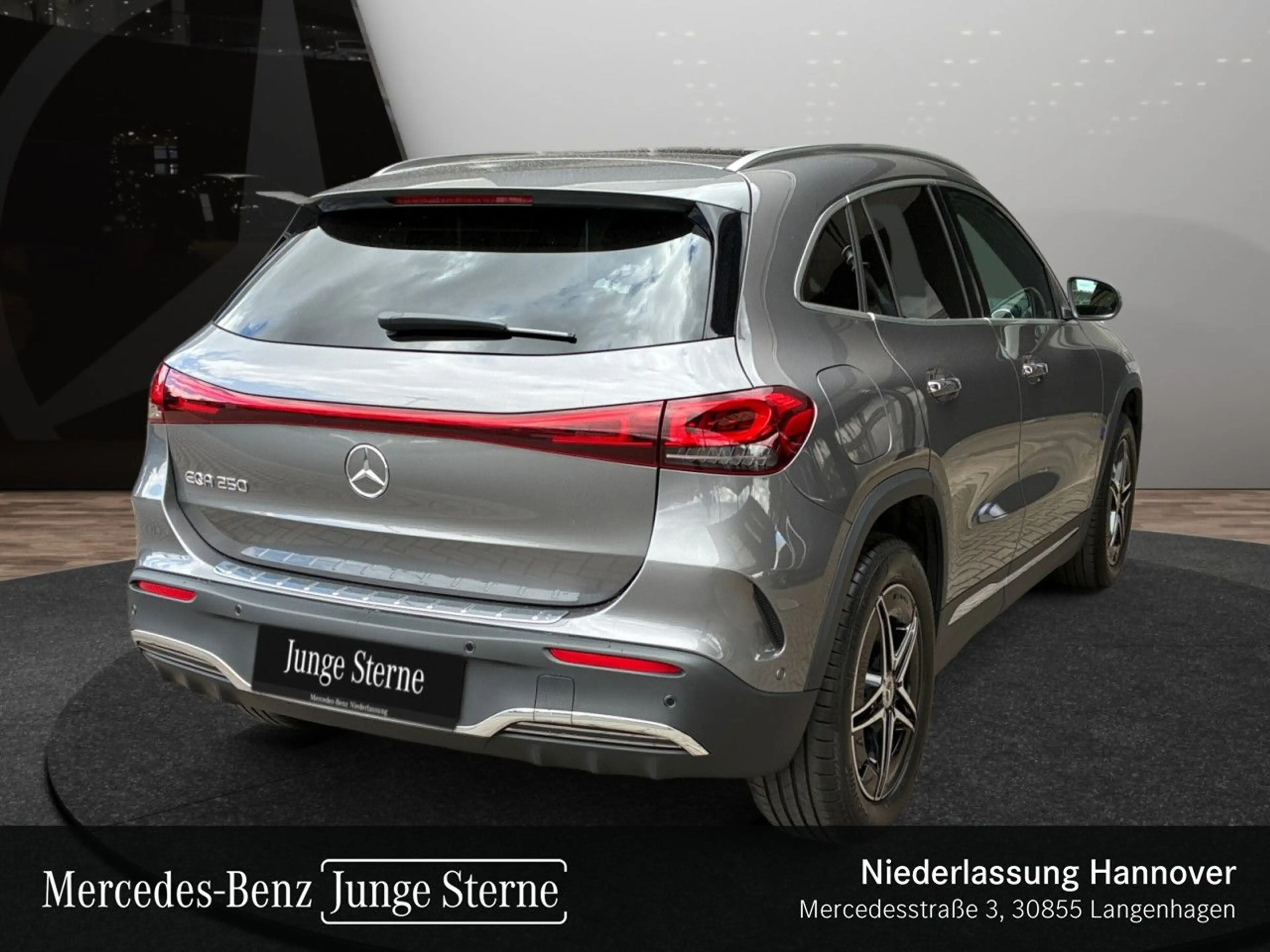 Mercedes-Benz EQA 250 AMG+PLUS-PAKET+PANO+360+MEMORY+KEYLESS — photo 8