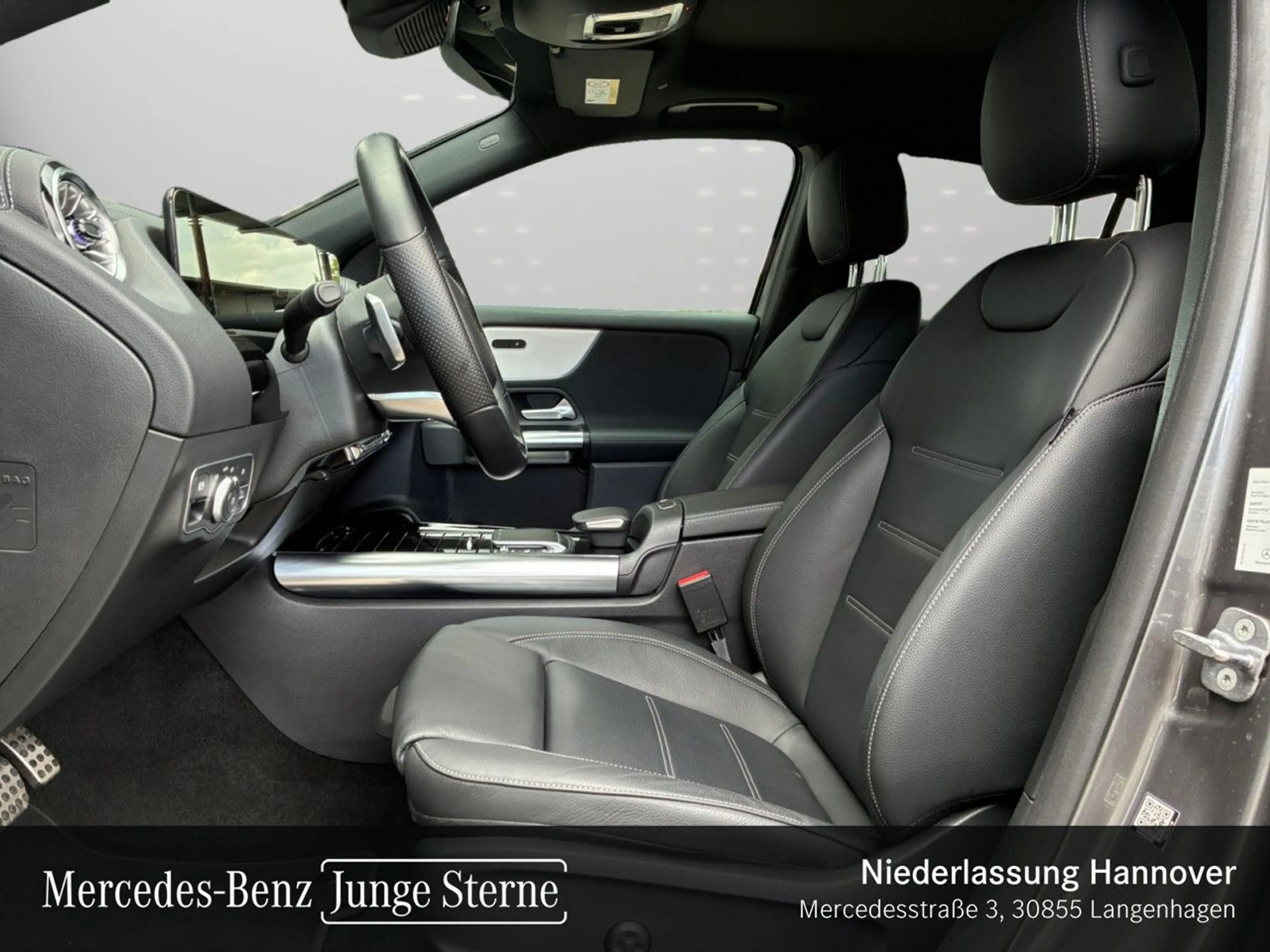 Mercedes-Benz EQA 250 AMG+PLUS-PAKET+PANO+360+MEMORY+KEYLESS — photo 11