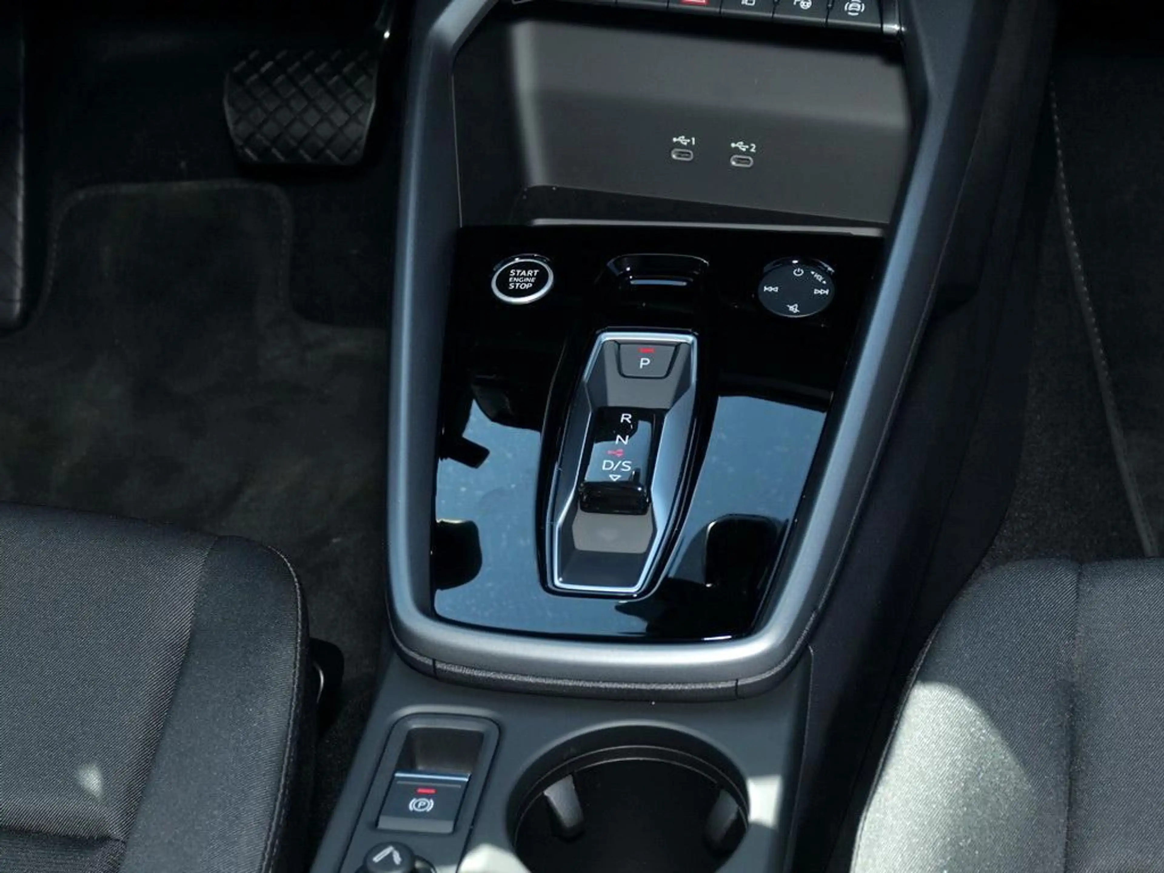 Audi A3 Advanced 30 TFSI S-tronic +HUD+SONO — photo 8