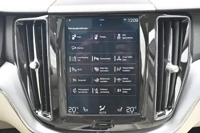 Volvo XC60 view 20