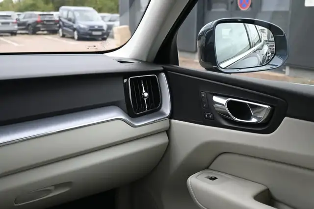 Volvo XC60 view 16