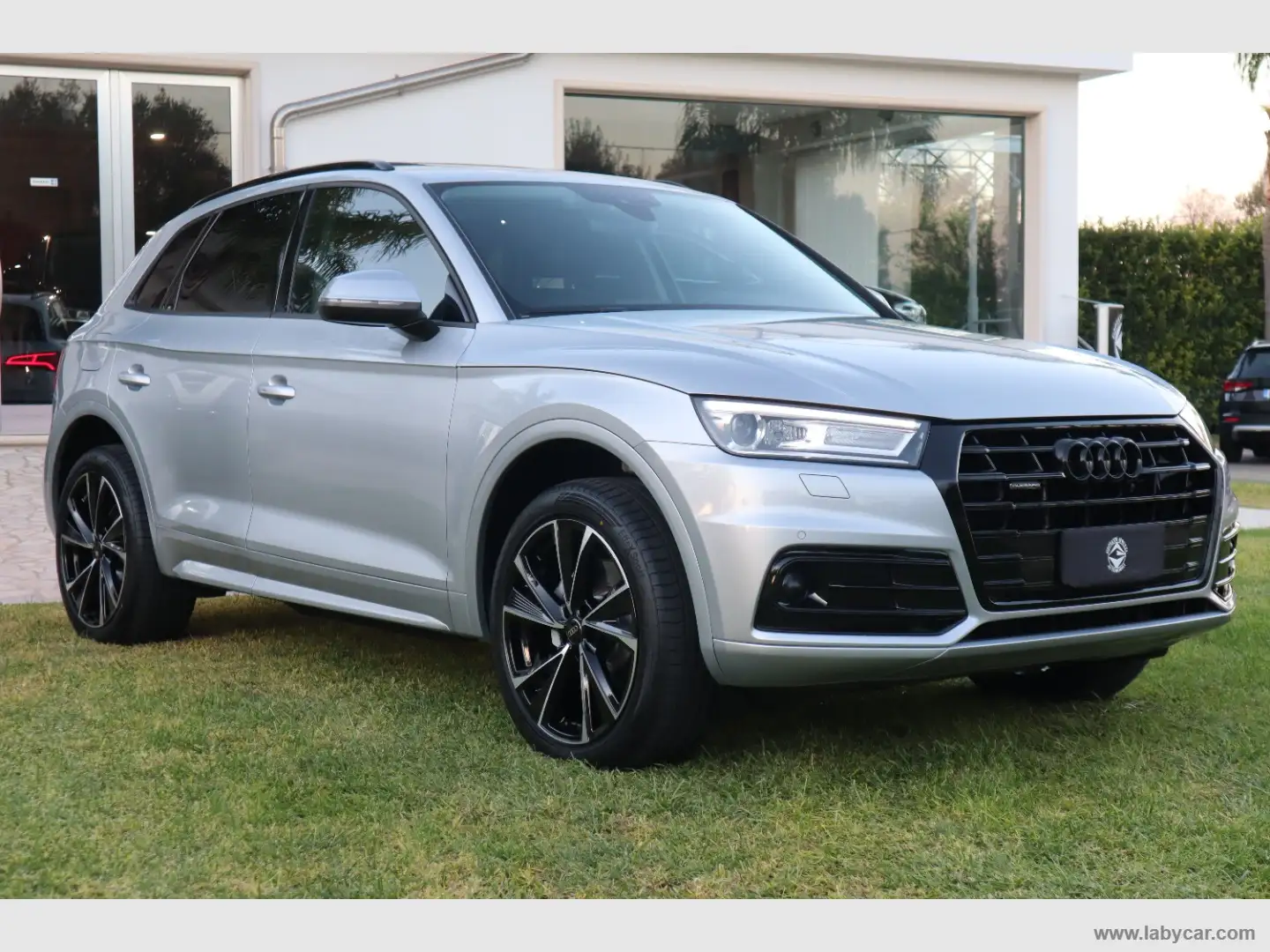 Audi Q5 35 TDI quattro S tronic Sport Identity Black Grigio - 1