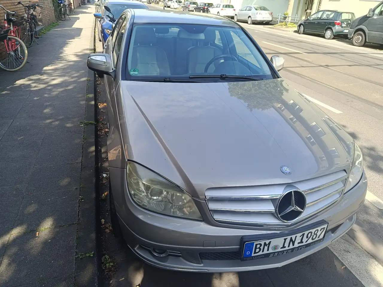 Mercedes-Benz C 230