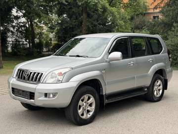3.0 D-4D | NUR 169.000 KM | TÜV NEU | 8 Sitzer