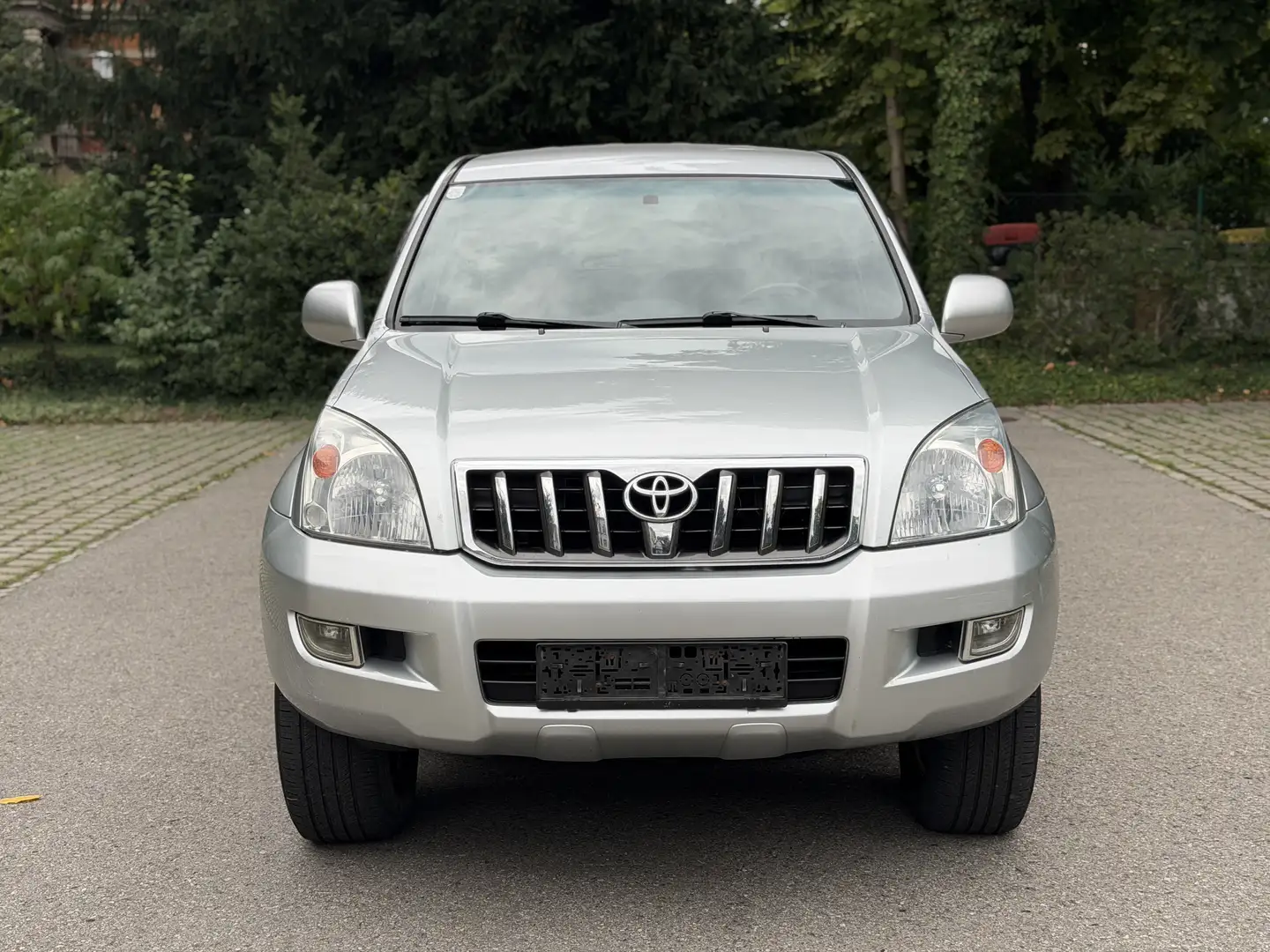 Toyota Land Cruiser 3.0 D-4D | NUR 169.000 KM | TÜV NEU | 8 Sitzer Silber - 2