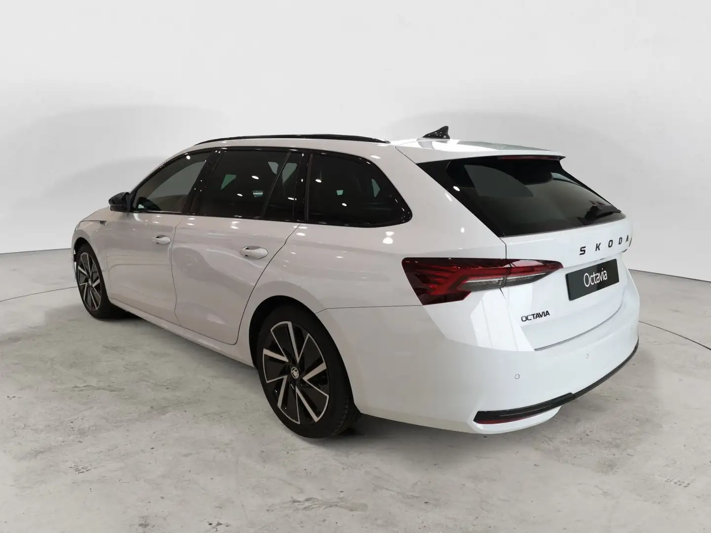 Skoda Octavia 2.0 TDI EVO SCR 150 CV DSG Wagon Sportline Bianco - 2
