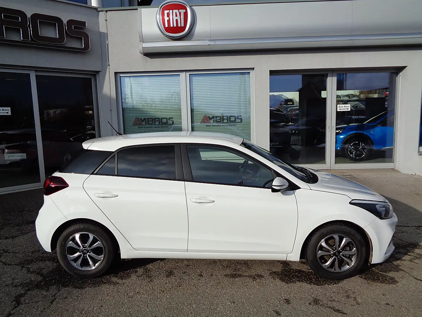 Hyundai i20 1,25 Level 2 Plus Weiß - 2