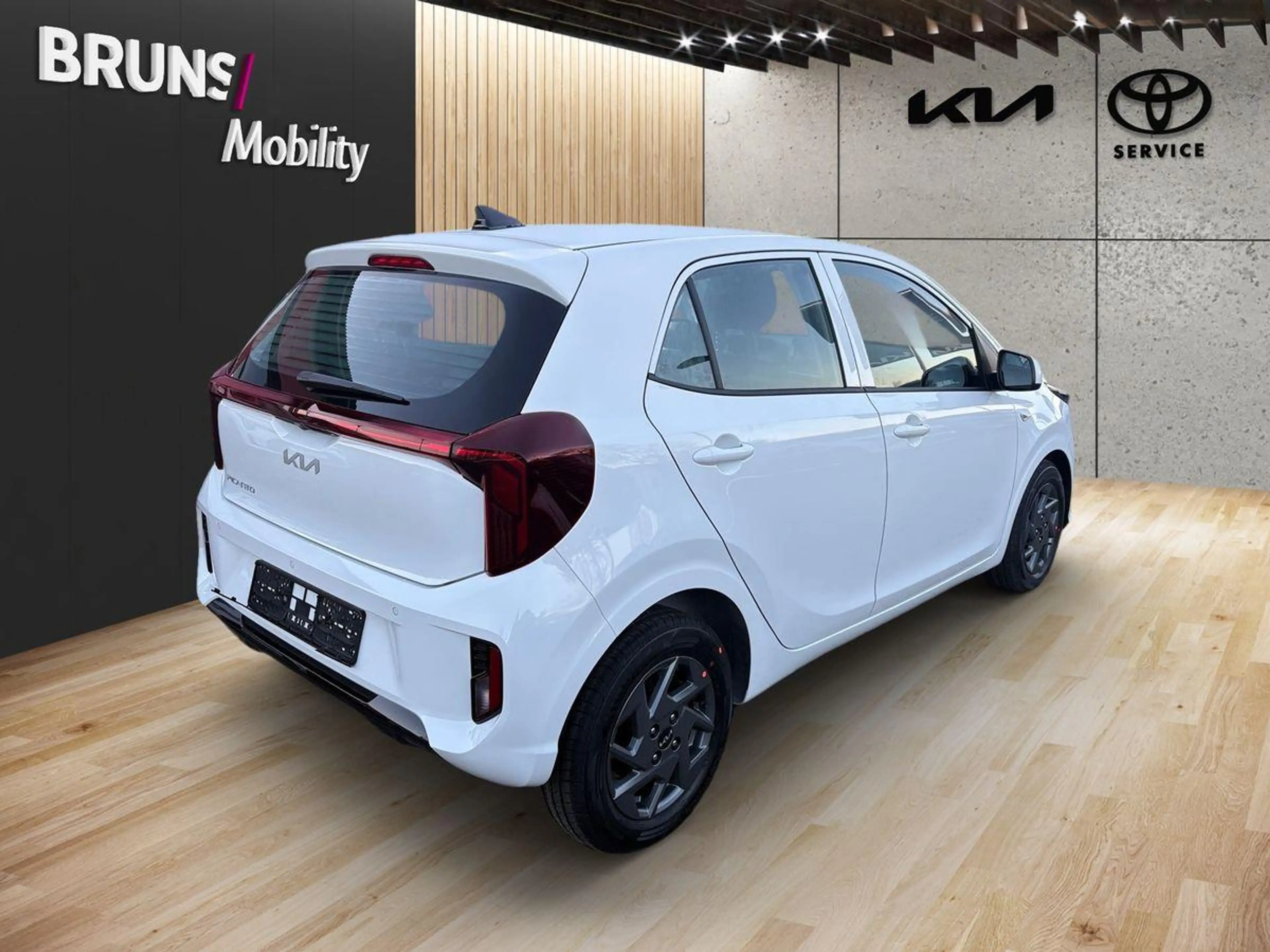 Kia Picanto 1.0 AMT Vision Navigation, Kamera — photo 4