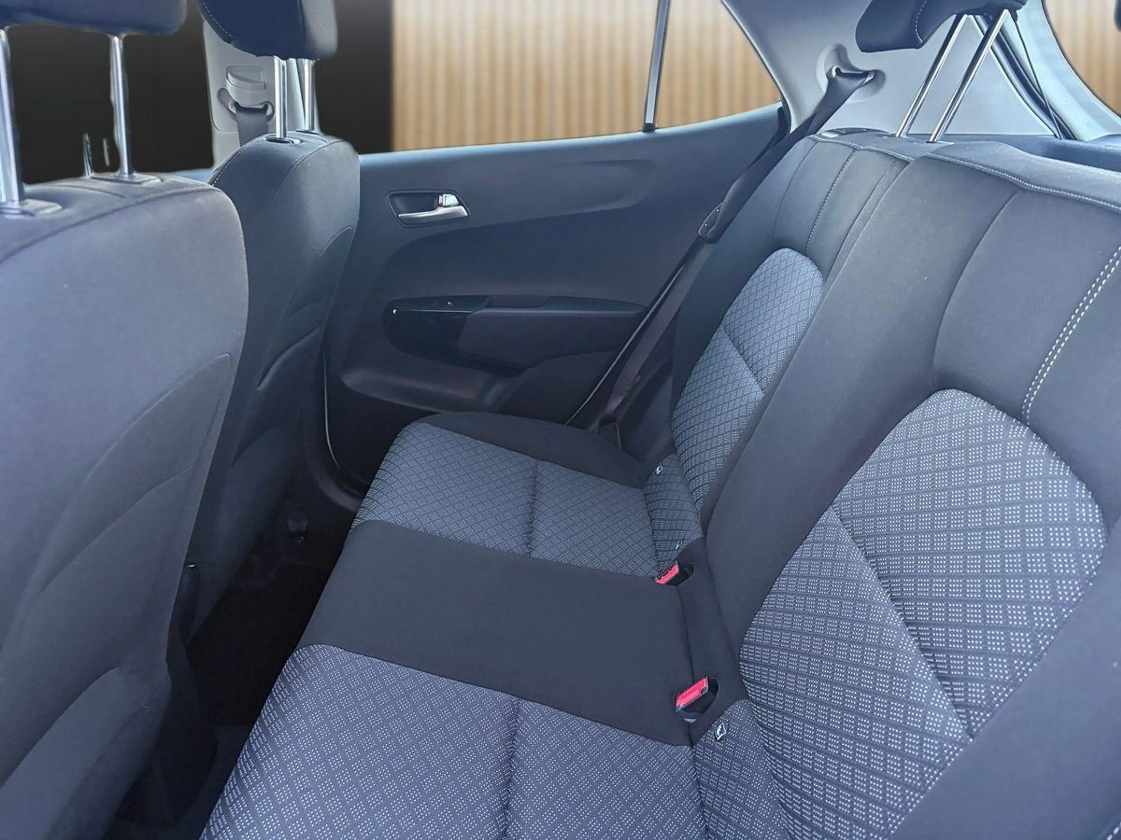Kia Picanto 1.0 AMT Vision Navigation, Kamera — photo 9