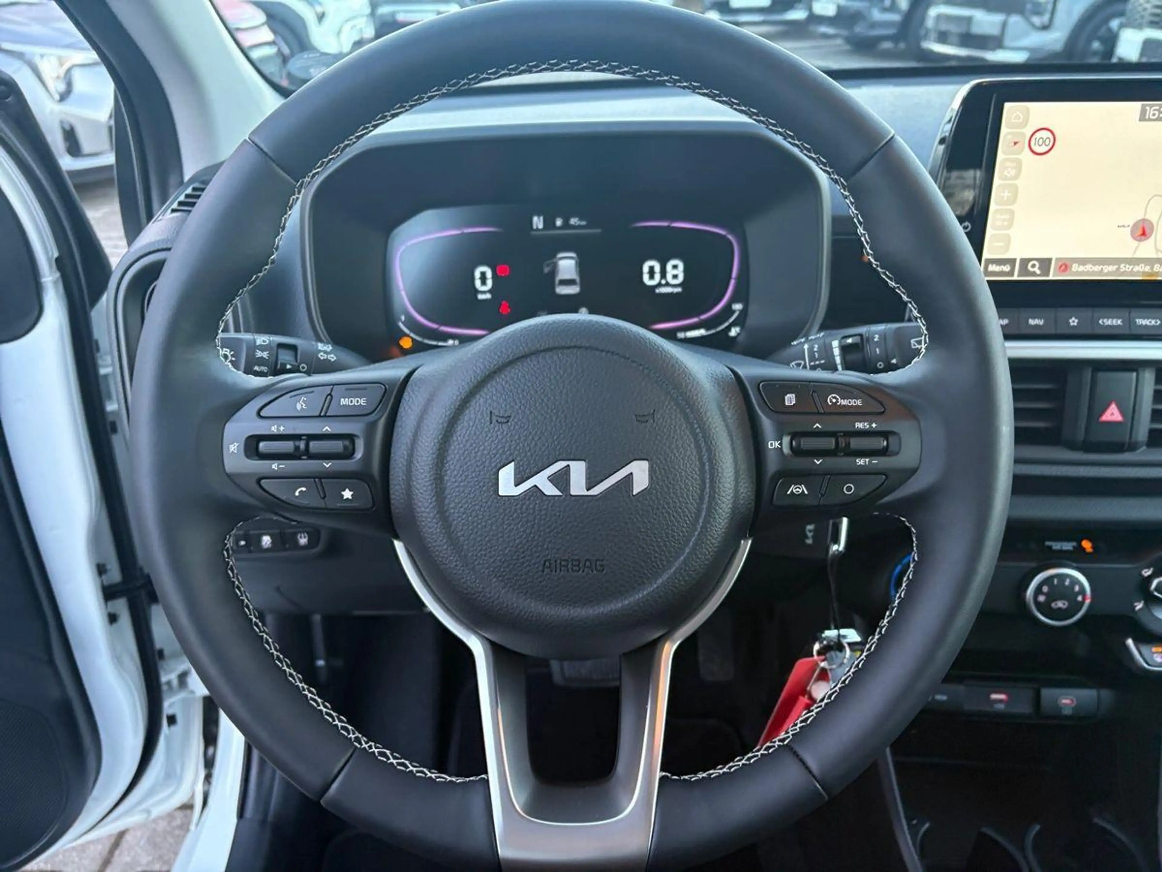 Kia Picanto 1.0 AMT Vision Navigation, Kamera — photo 11