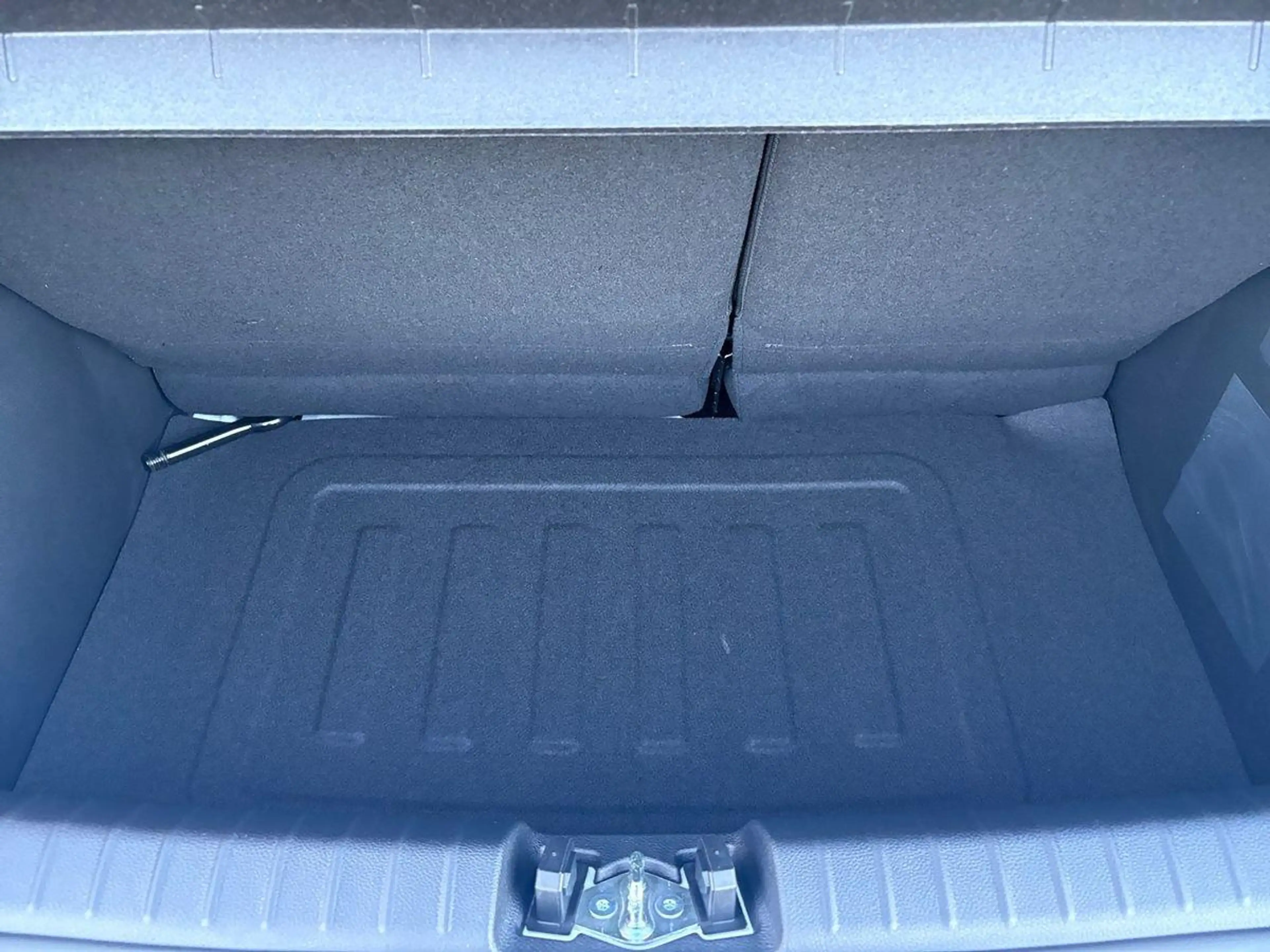 Kia Picanto 1.0 AMT Vision Navigation, Kamera — photo 10