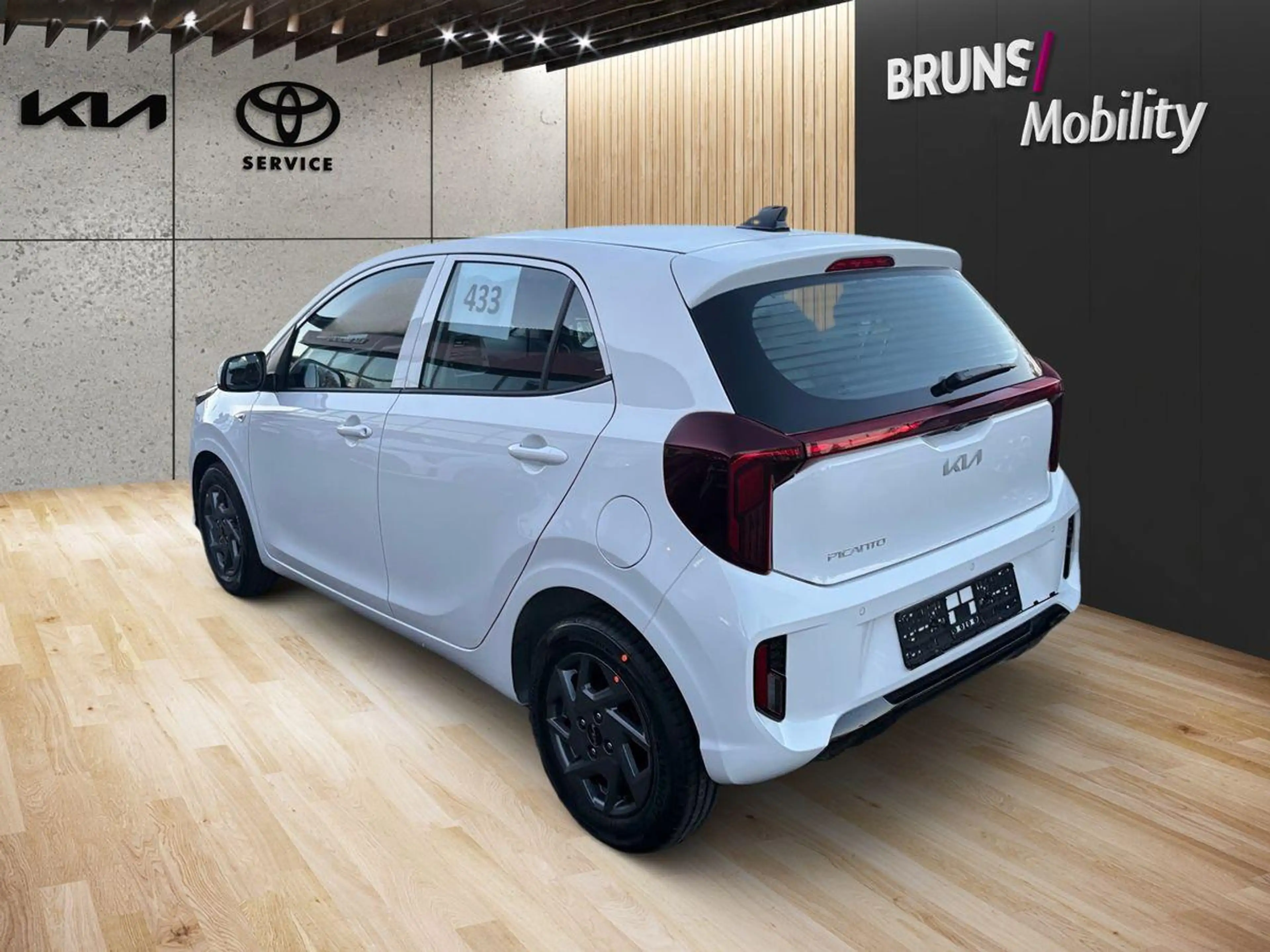 Kia Picanto 1.0 AMT Vision Navigation, Kamera — photo 5
