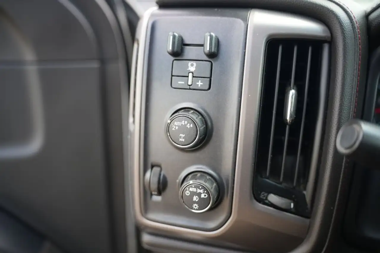 GMC Sierra 1500 photo GMC Sierra 1500