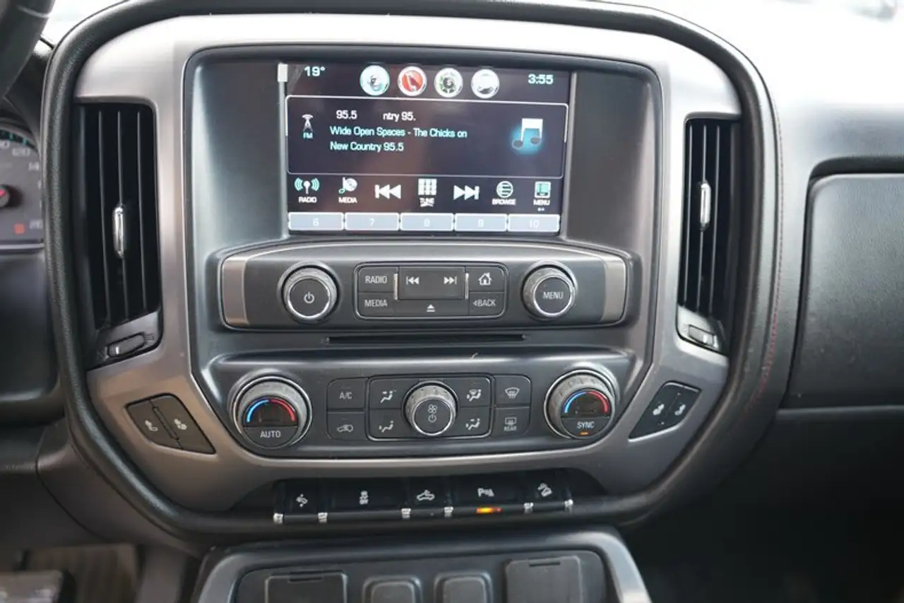 GMC Sierra 1500 photo GMC Sierra 1500