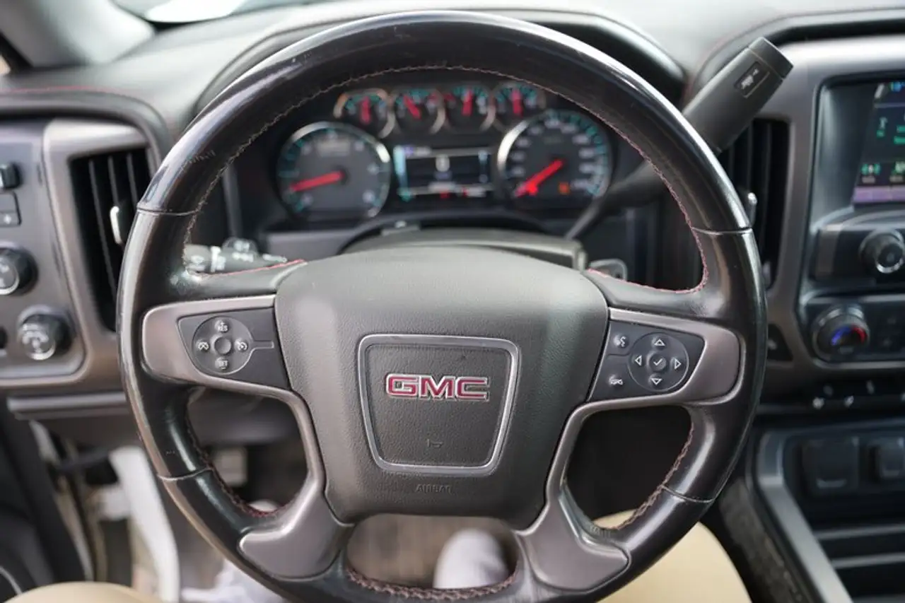 GMC Sierra 1500 photo GMC Sierra 1500