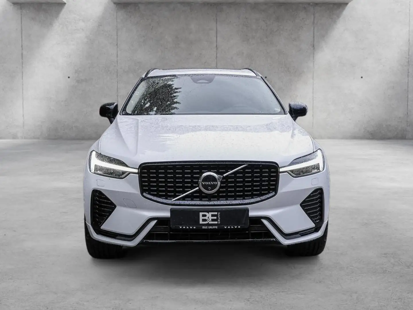 Volvo XC60 T8 Plus Dark Recharge Plug-In Hybrid AWD Weiß - 2