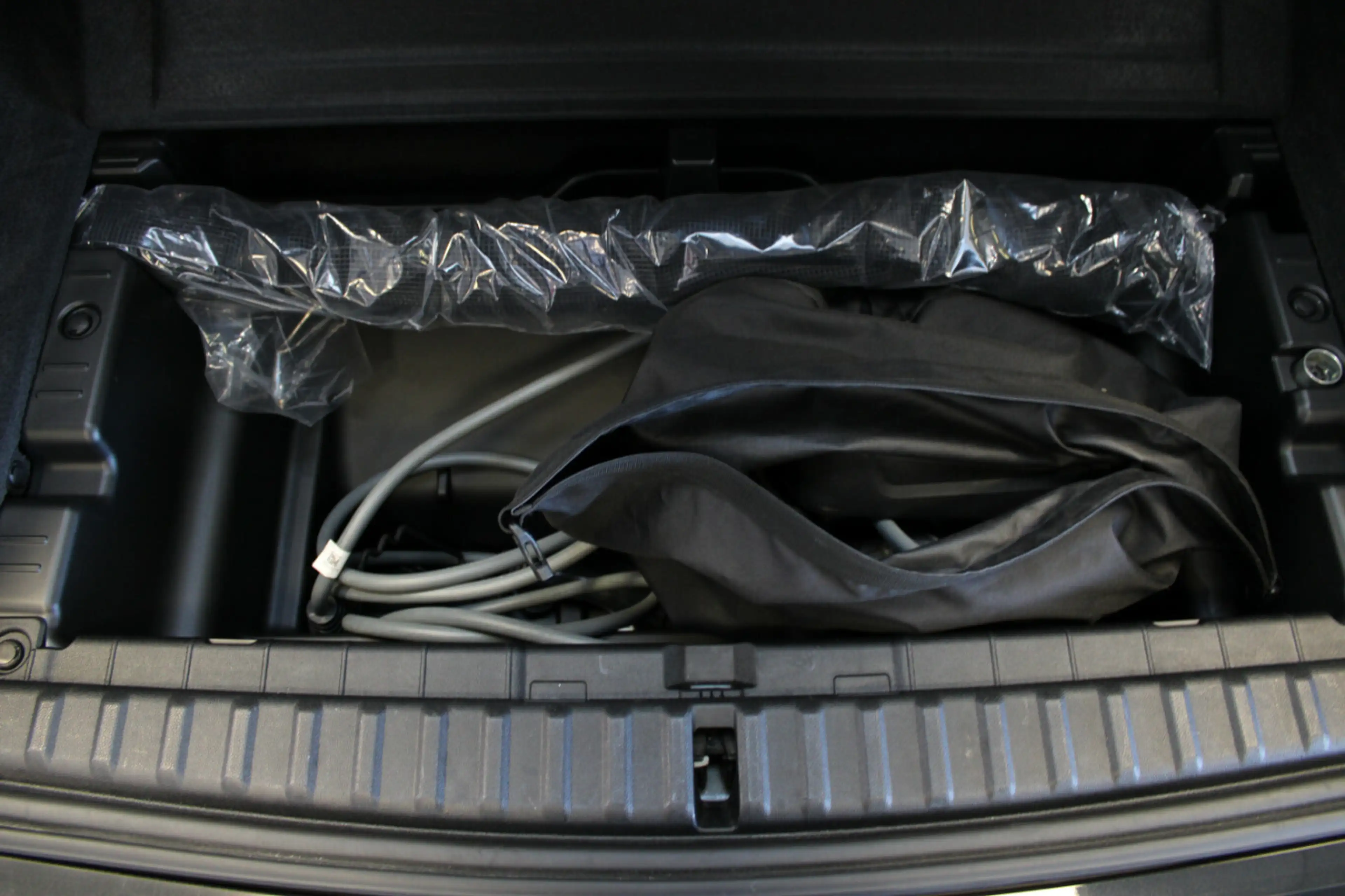 BMW iX xDrive50 — photo 6