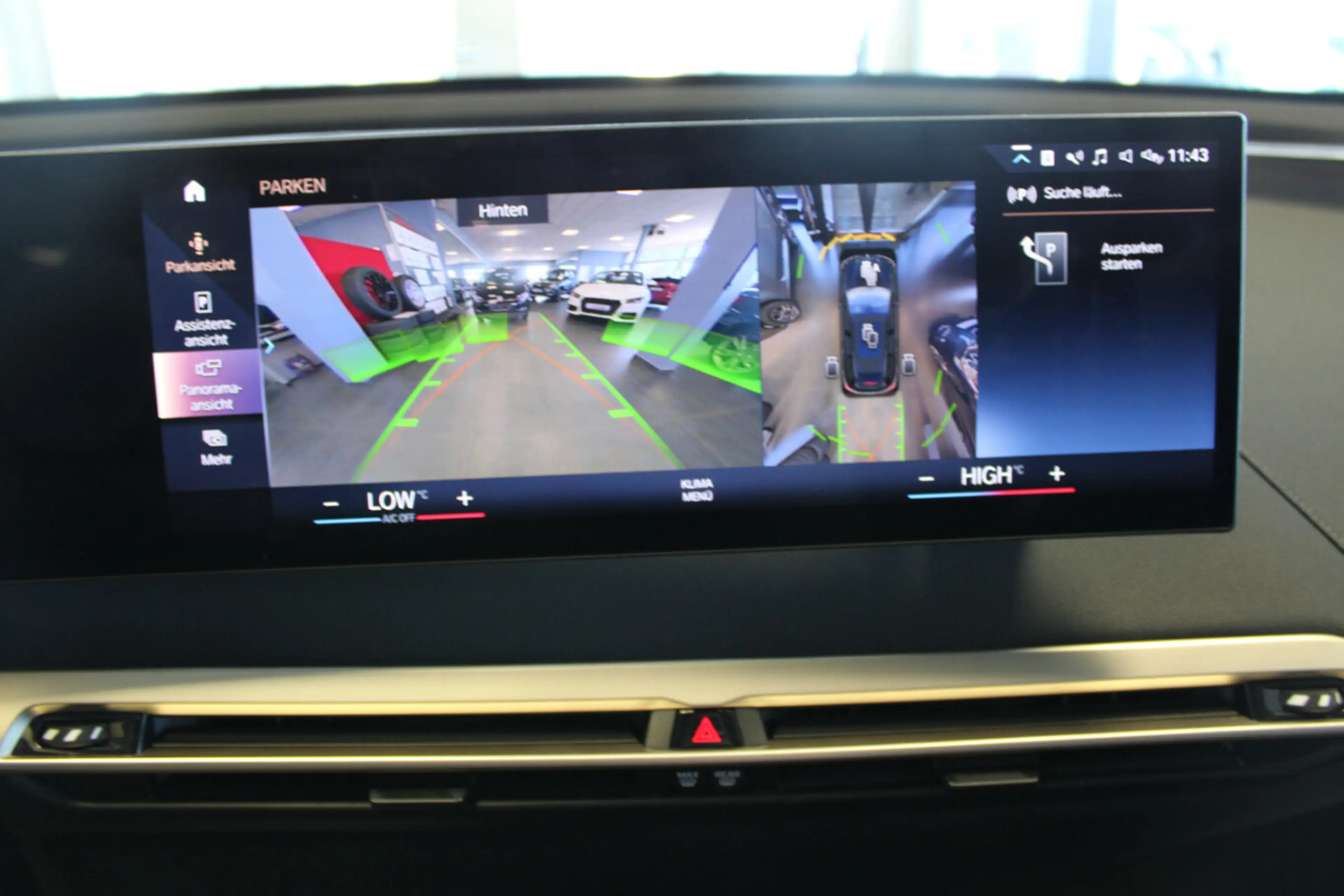 BMW iX xDrive50 — photo 14