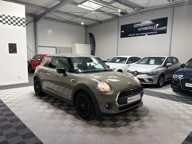 MINI One (F56) 3 Portes 1.5 i 12V DCT7 102 cv Boîte auto CHILI