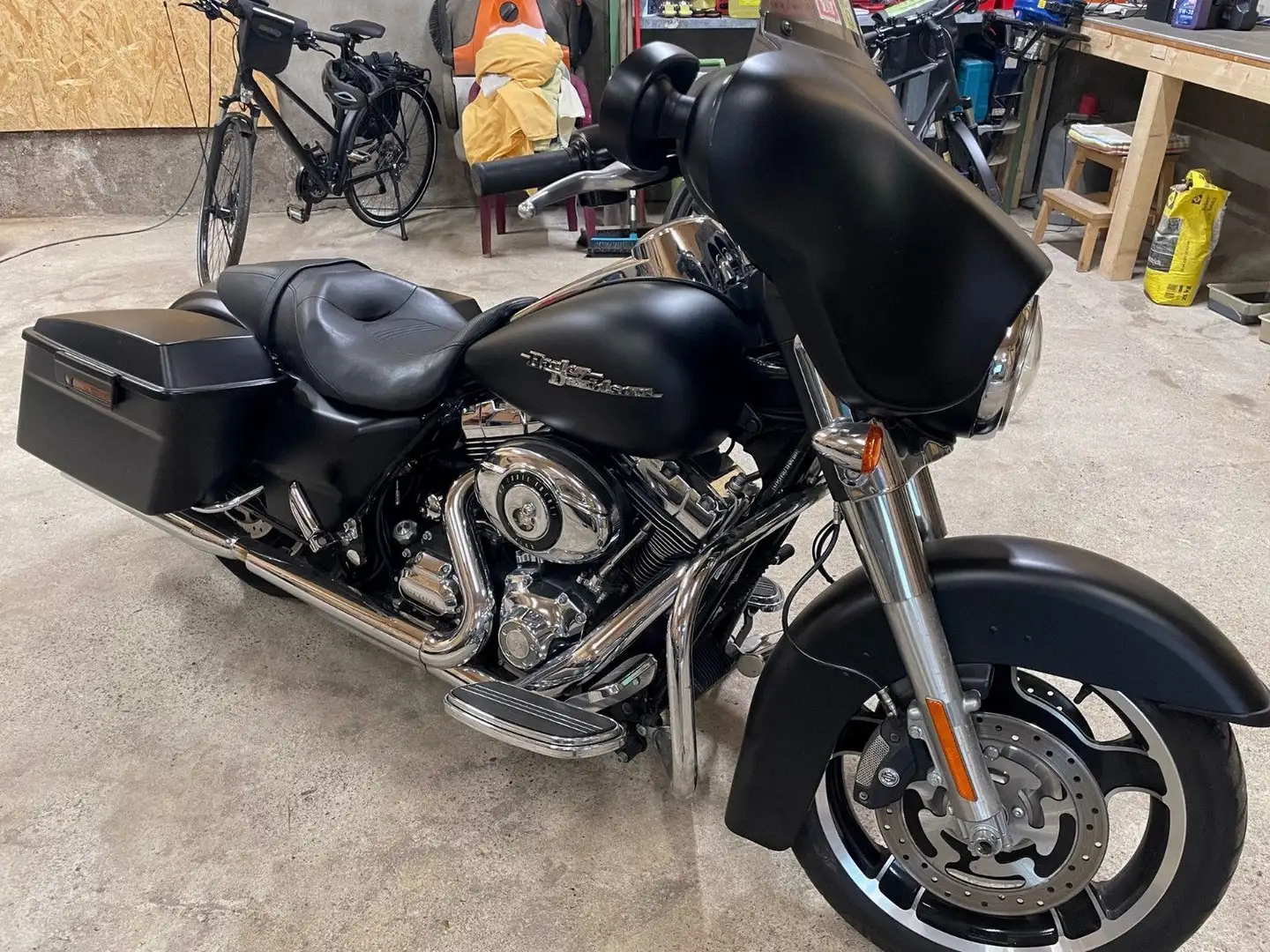 Harley-Davidson Street Glide FLHX Negru - 1