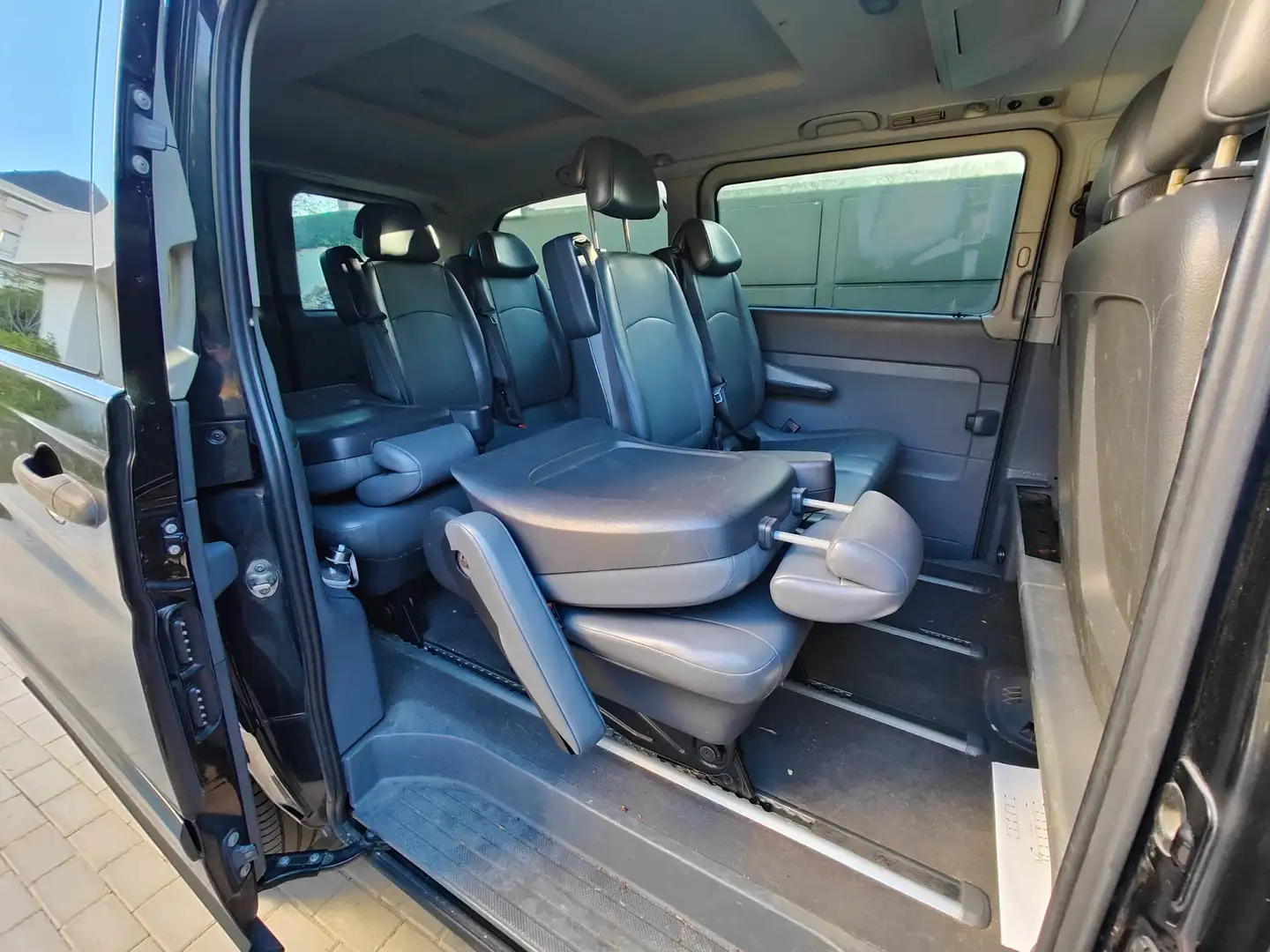 Mercedes-Benz Vito Vito Furgón 120CDI Larga Aut. Negro - 2