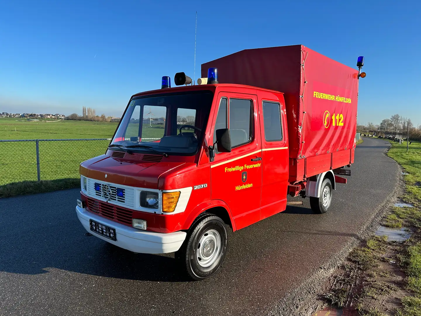 Mercedes-Benz T1 207d TN Dubbele Cabine Pick up 1984 Oldtimer crvena - 2