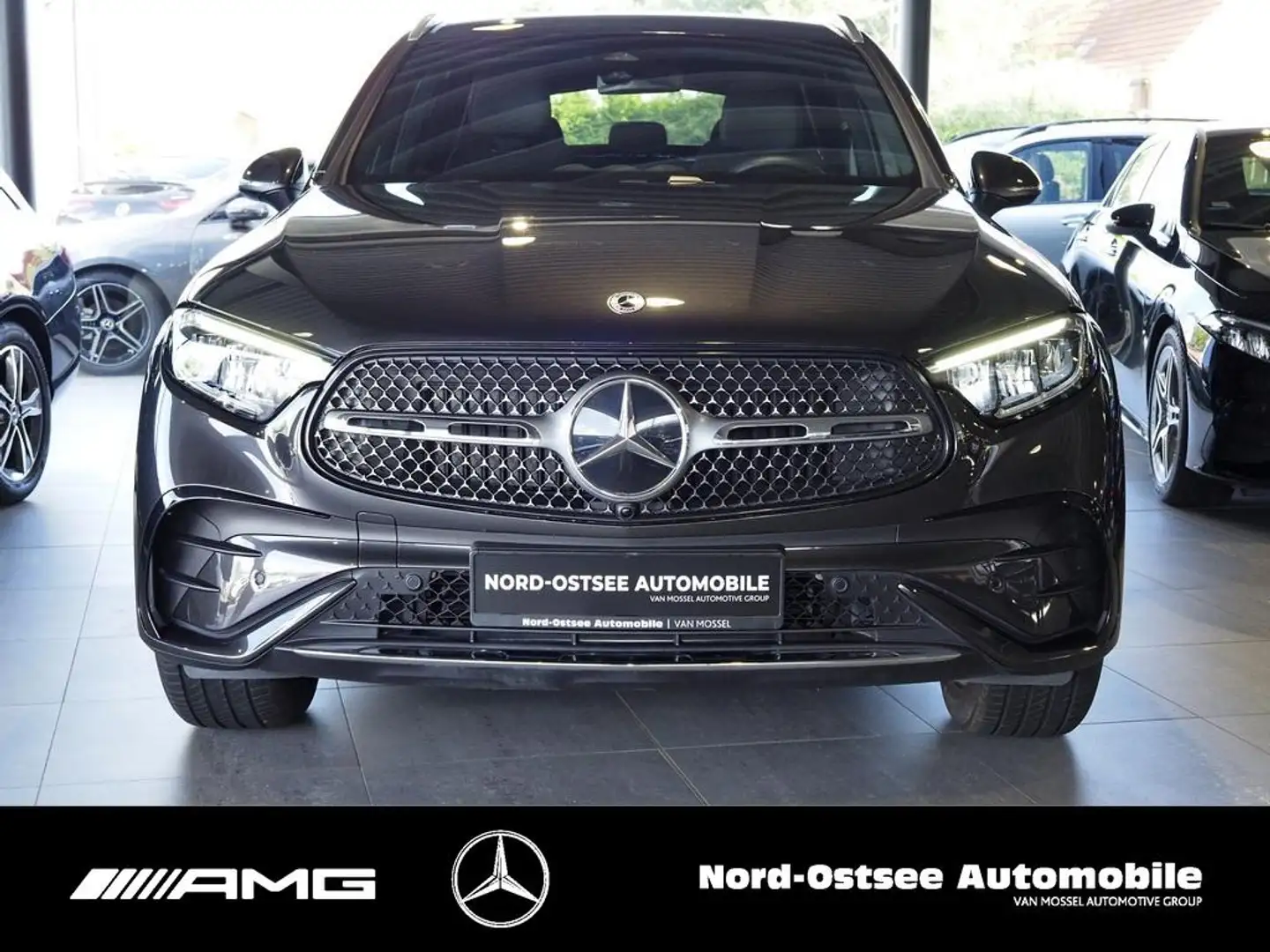 Mercedes-Benz GLC 300 d 4M AMG KAMERA DISTRONIC KEYLESS LED Grau - 2