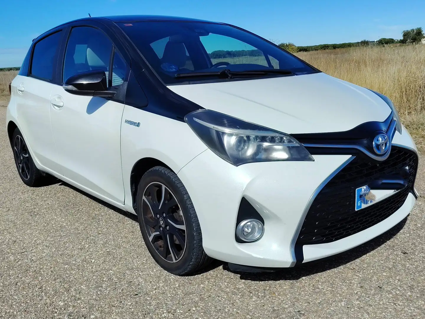 Toyota Yaris Yaris HSD 1.5 Feel! Feel! Blanco - 2