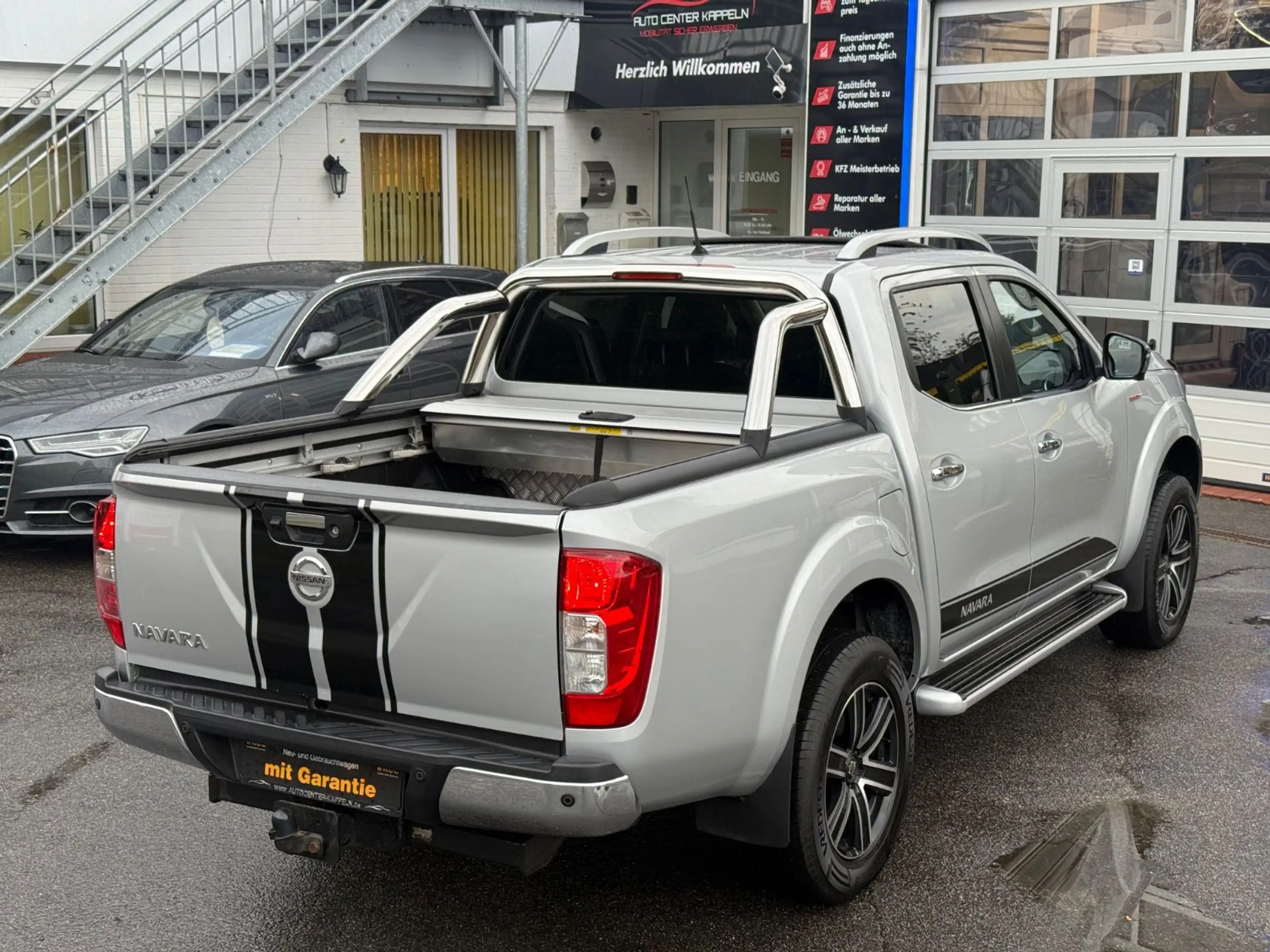 Nissan Navara NP300 Tekna Double Cab 4x4 (AHK-360°) — photo 10