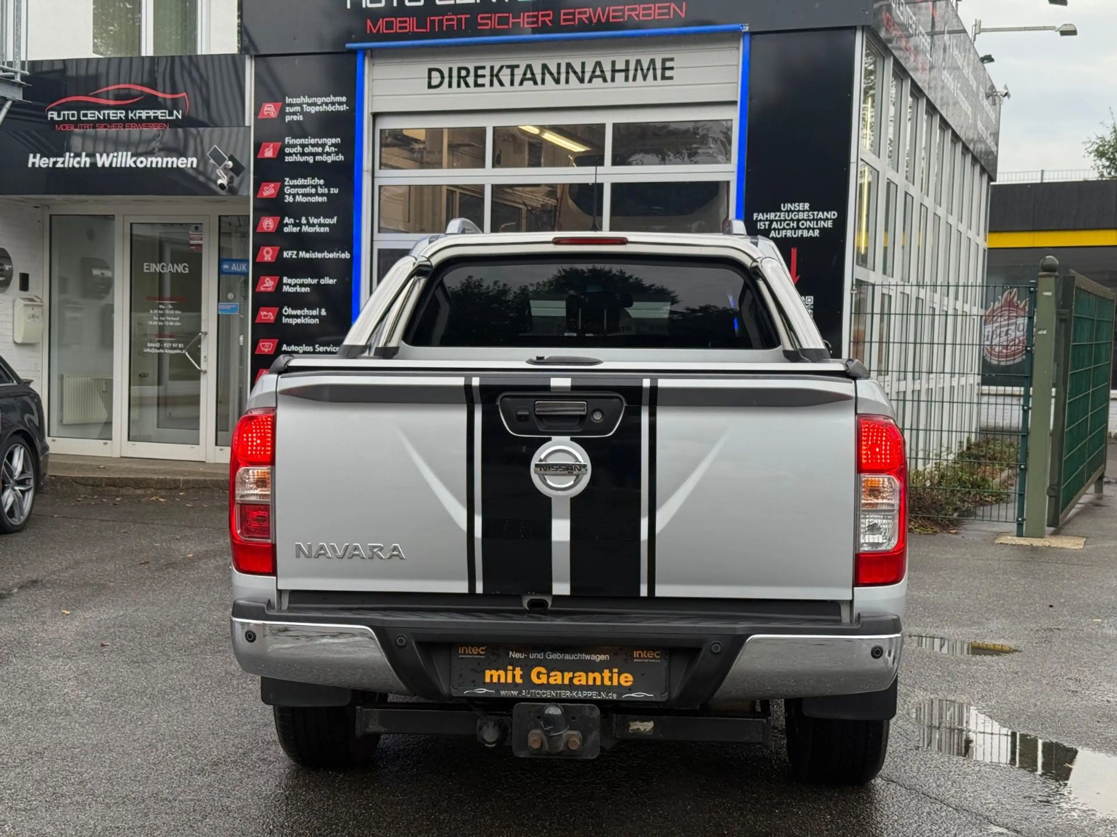 Nissan Navara NP300 Tekna Double Cab 4x4 (AHK-360°) — photo 8