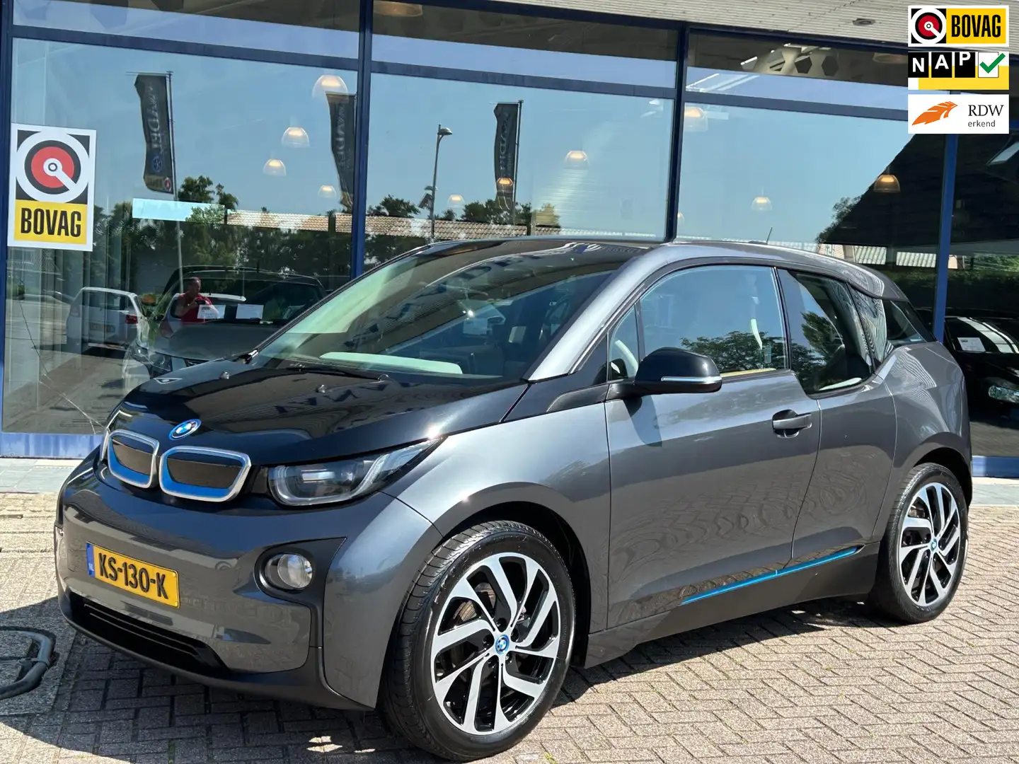 BMW i3 Basis Comfort Advance 94Ah 33 kWh Xenon Half Leer Gris - 1