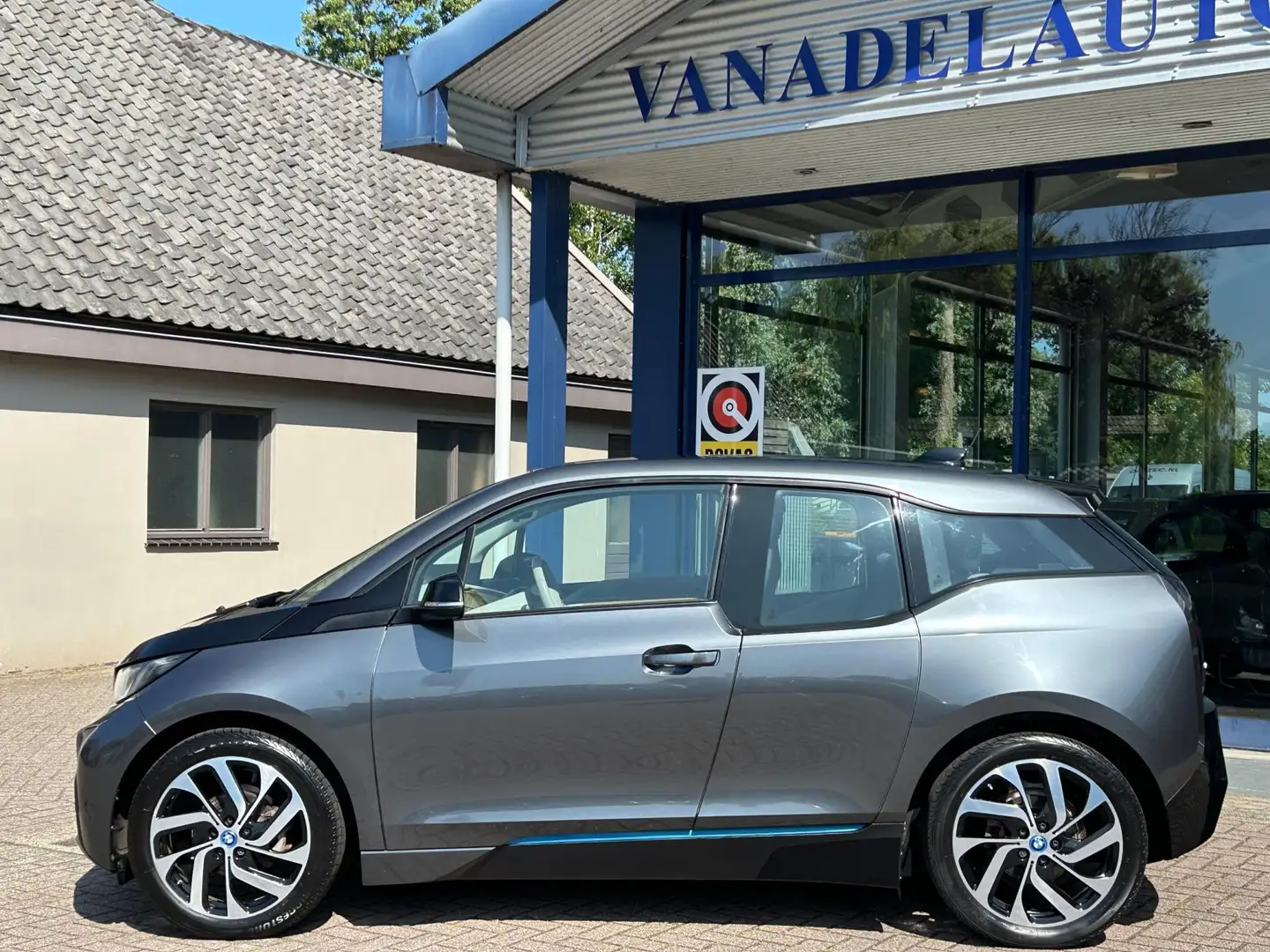 BMW i3 Basis Comfort Advance 94Ah 33 kWh Xenon Half Leer Gris - 2