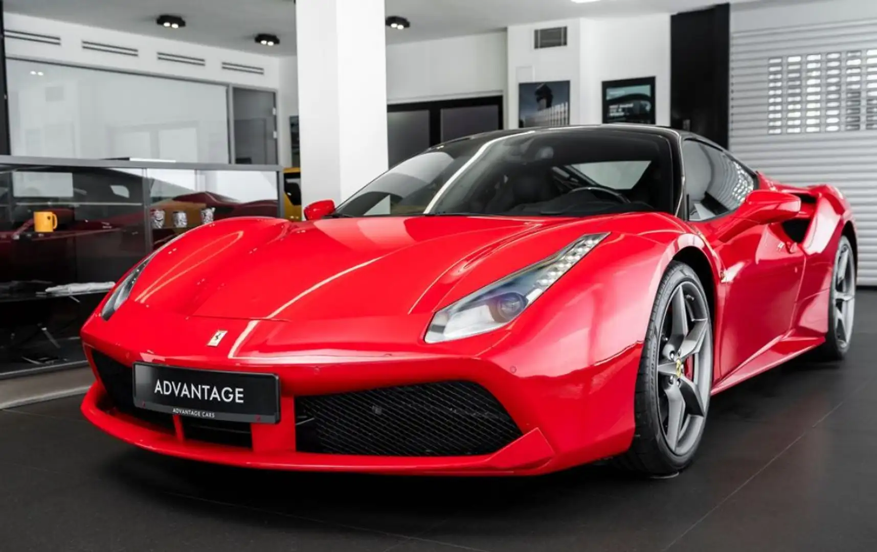 Ferrari 488 3.8 V8 Bi-turbo F1 670 ch - TVA récupérable Rouge - 1
