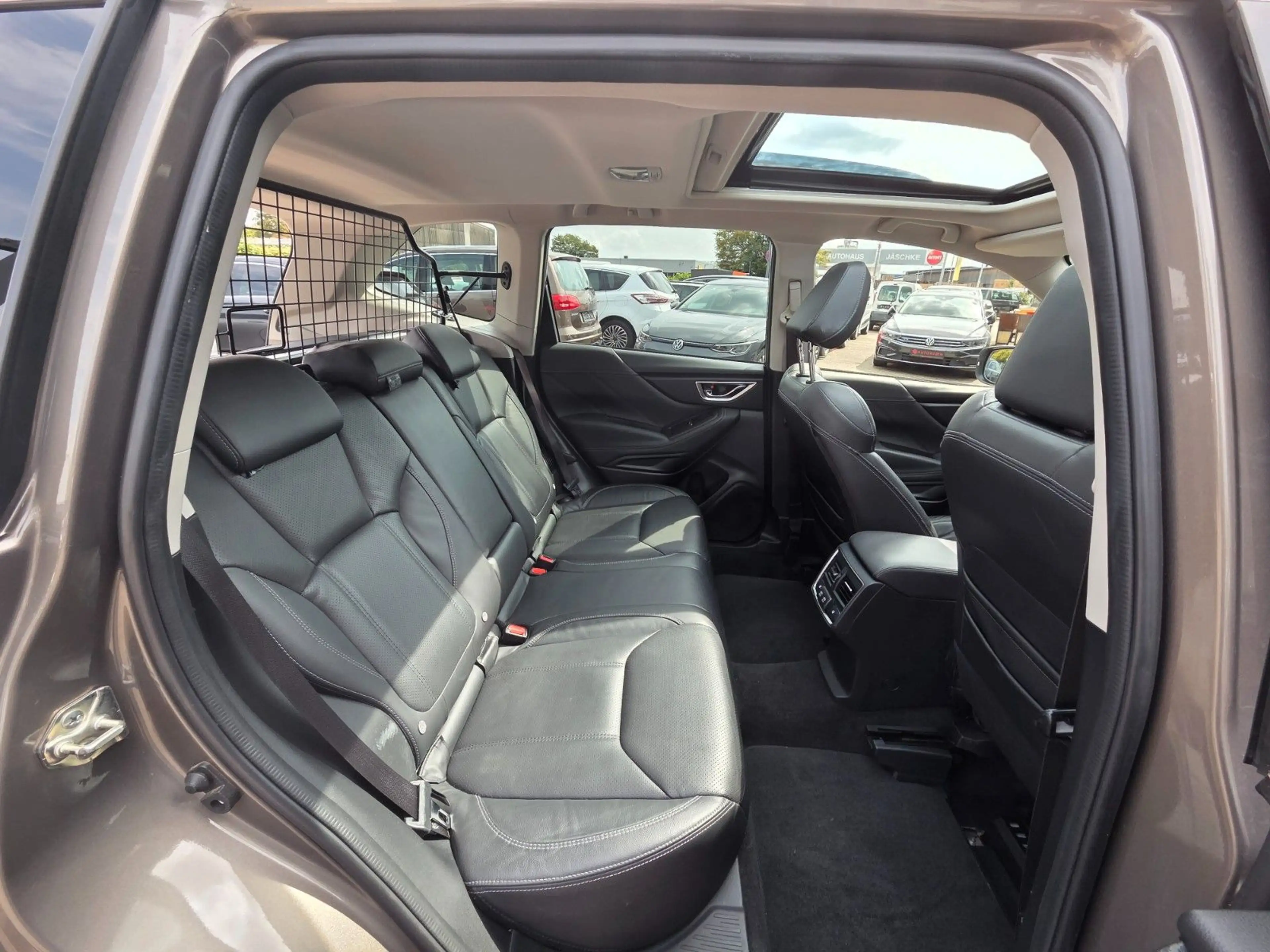 Subaru Forester Platinum E-Boxer PANO/AWD/TOT/ABSTAND — photo 13