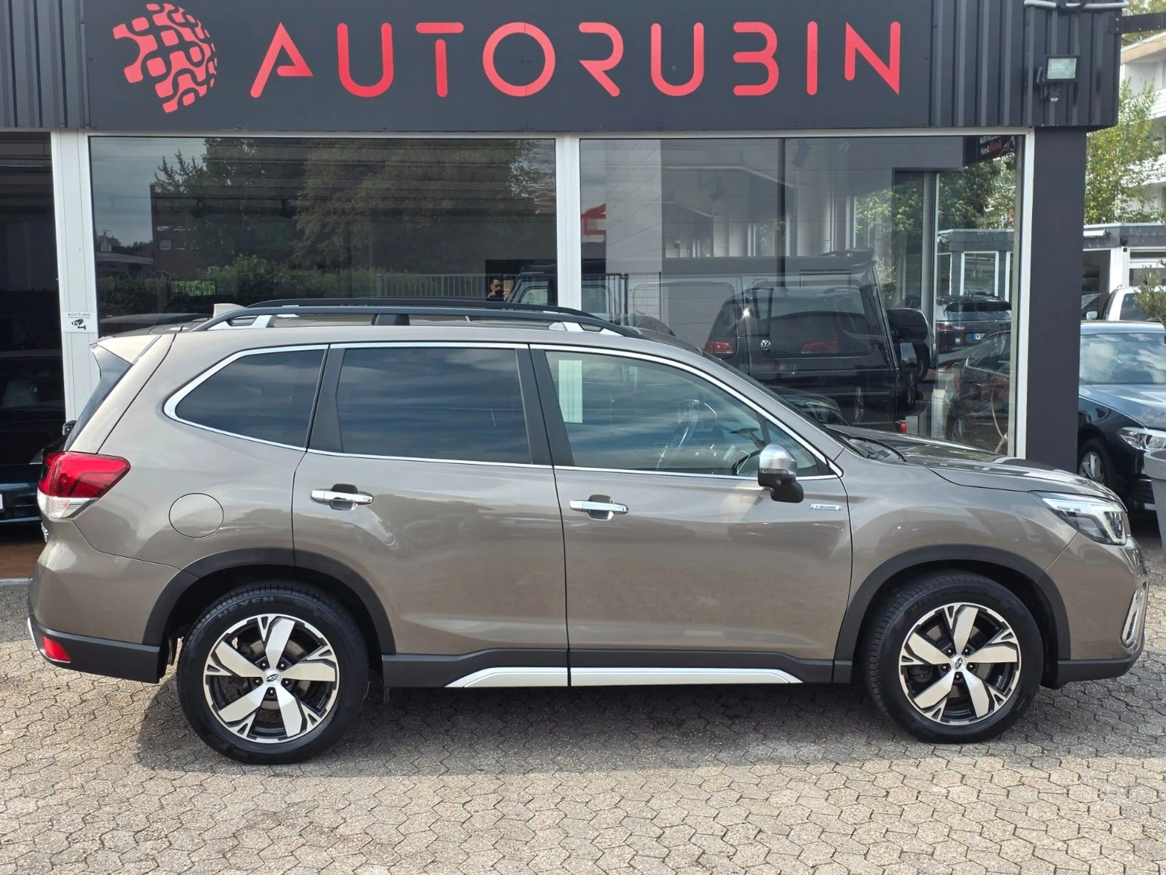 Subaru Forester Platinum E-Boxer PANO/AWD/TOT/ABSTAND — photo 5